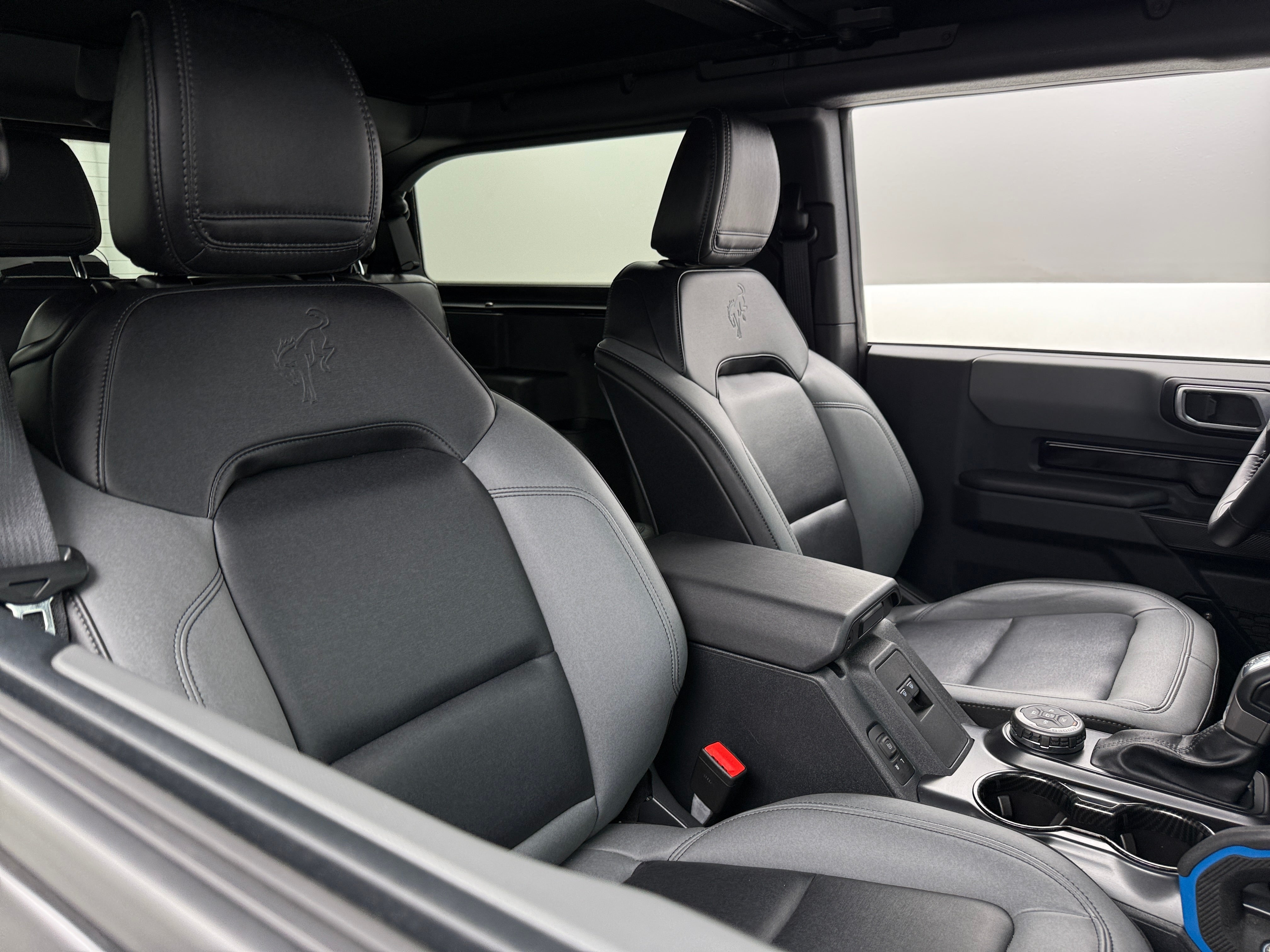 2024 Ford Bronco Black Diamond 2