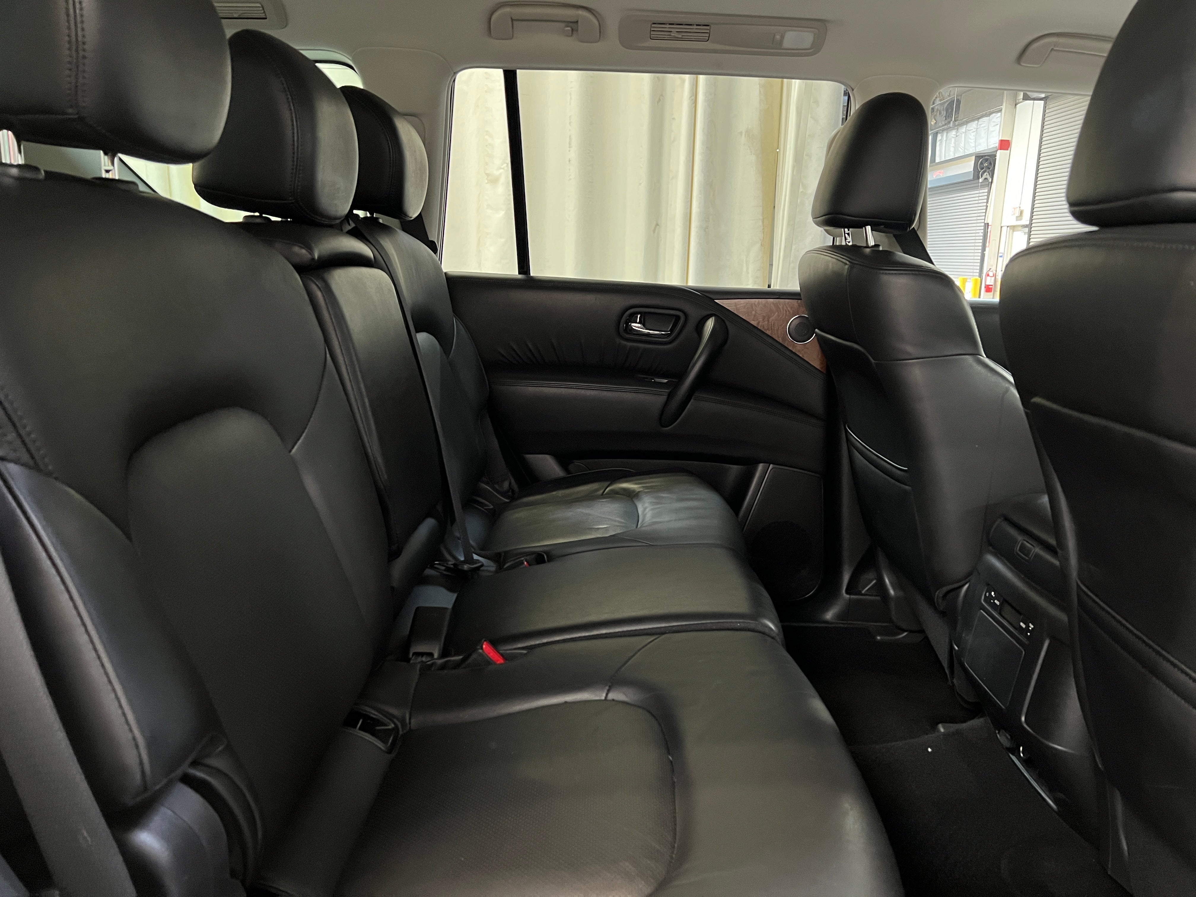 2023 Nissan Armada SL 5