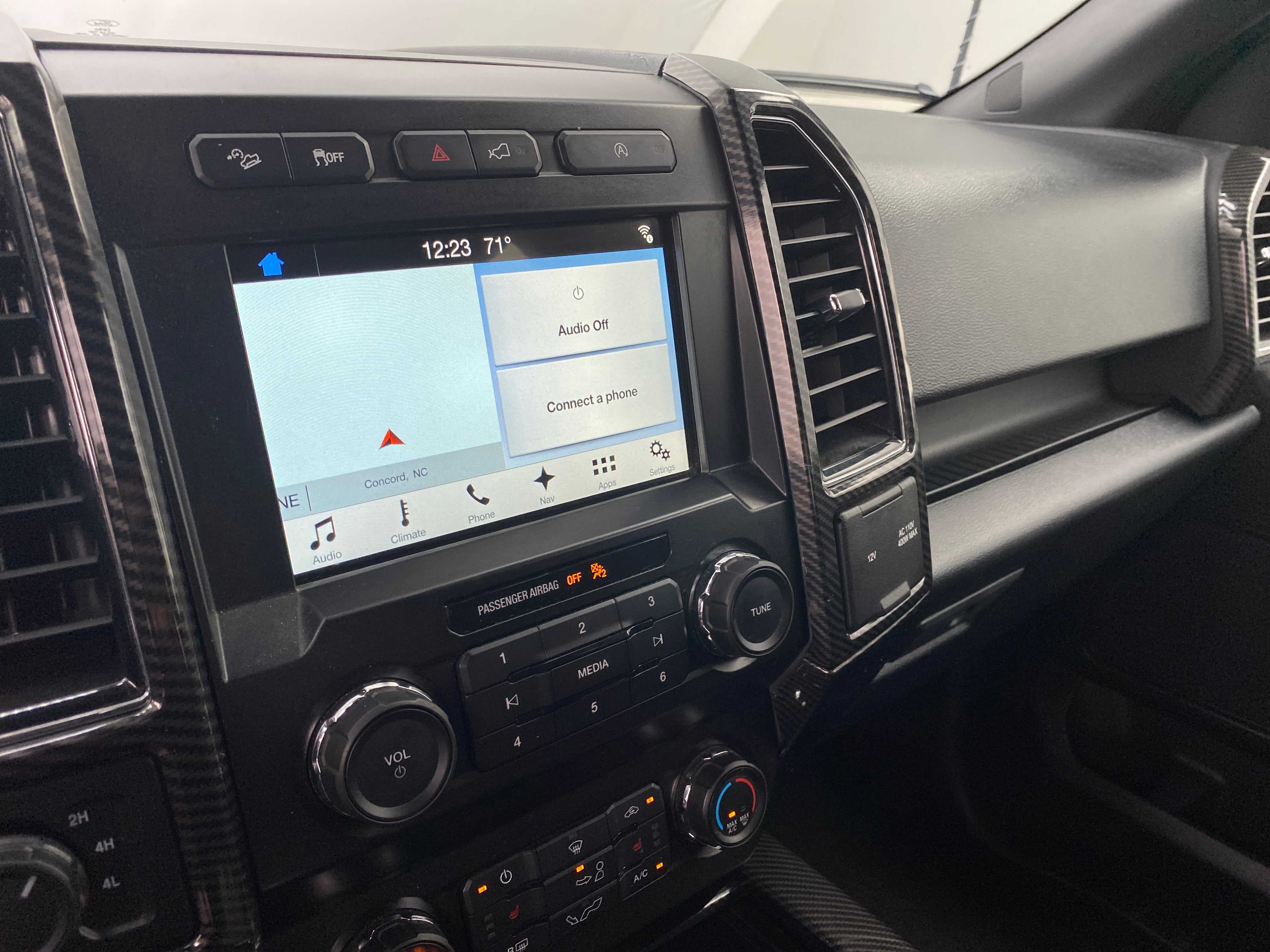 2020 Ford Econoline E-150 4