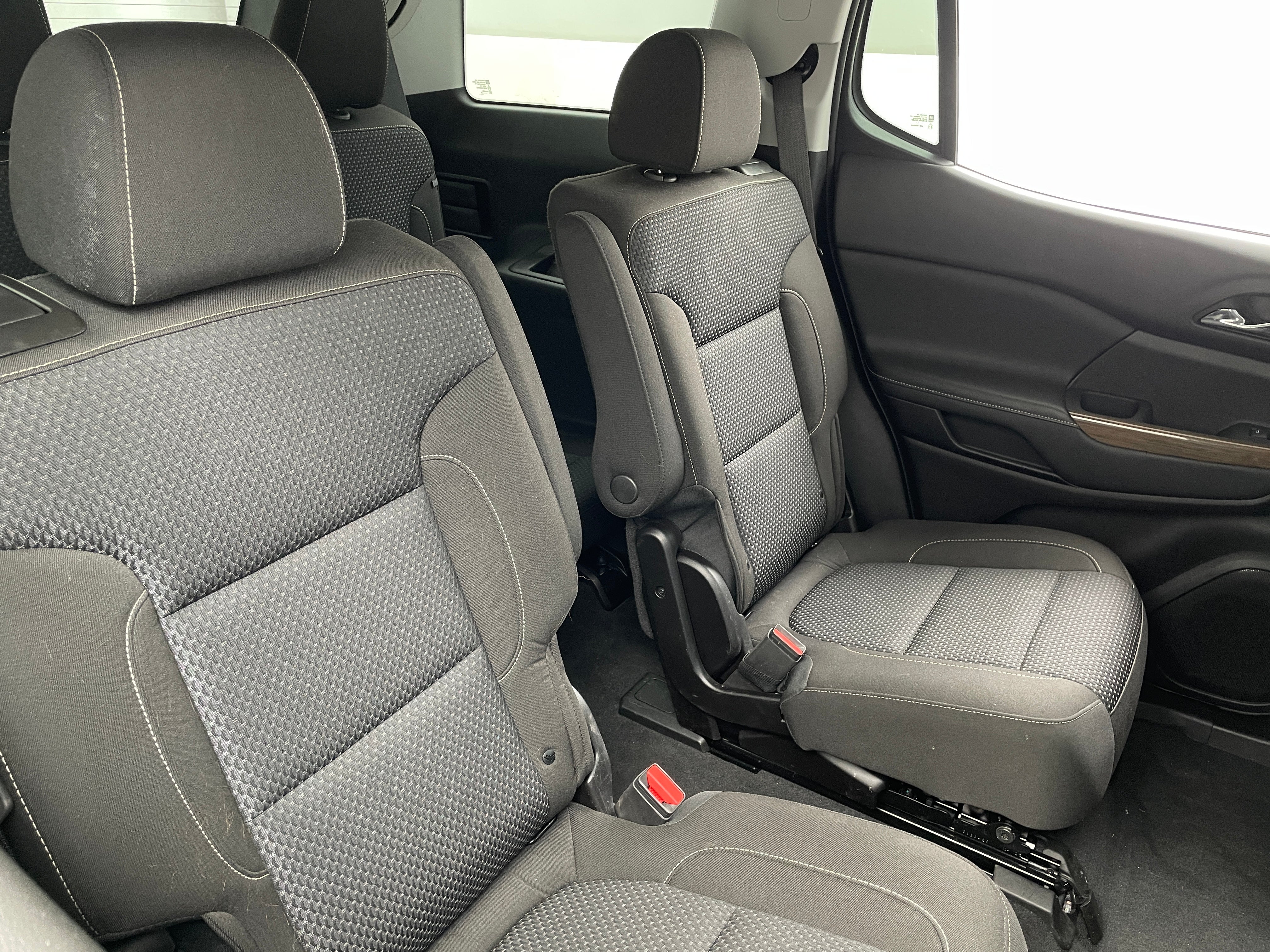 2023 GMC Acadia SLE 6