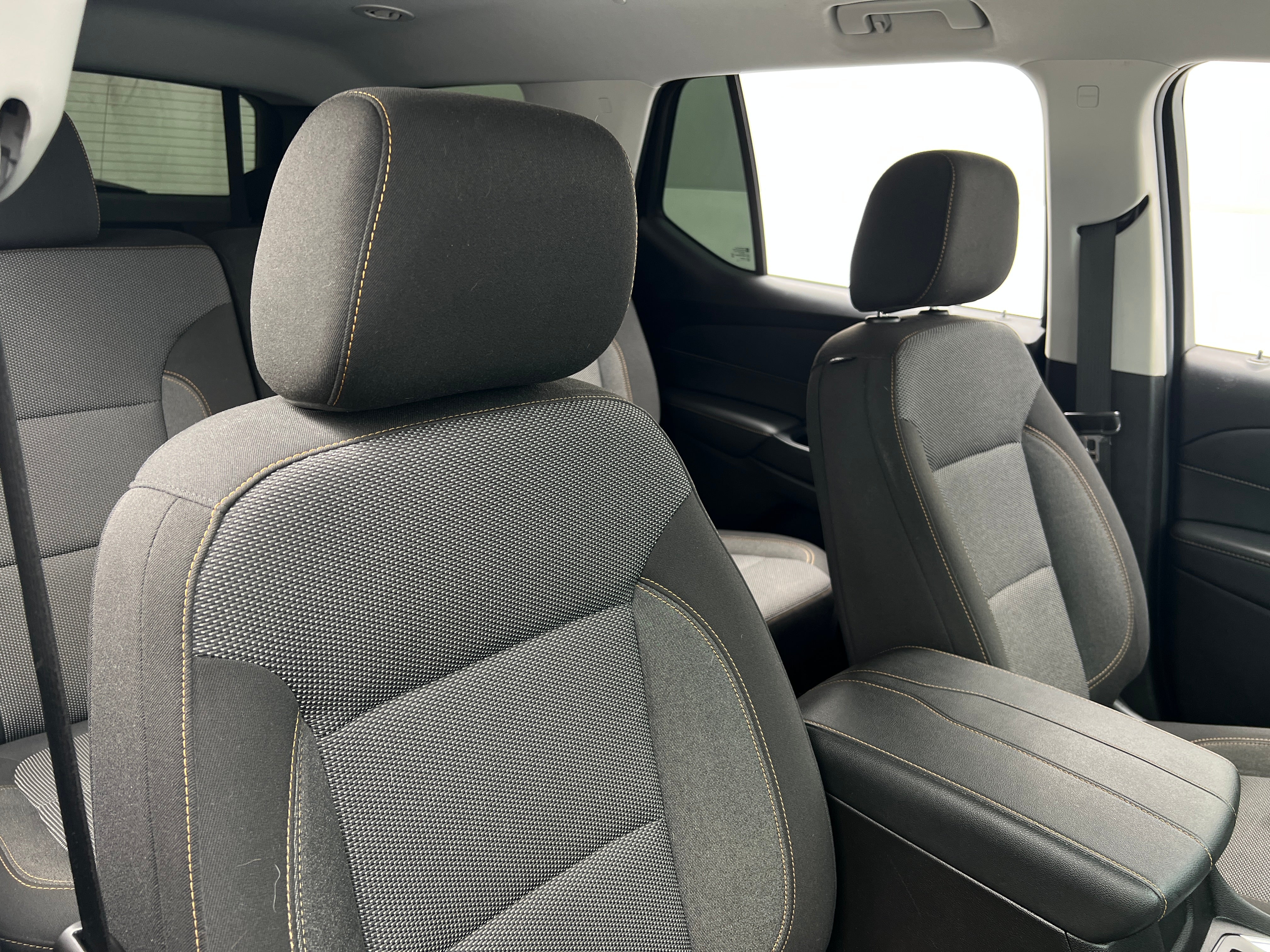 2021 Chevrolet Traverse LS 2