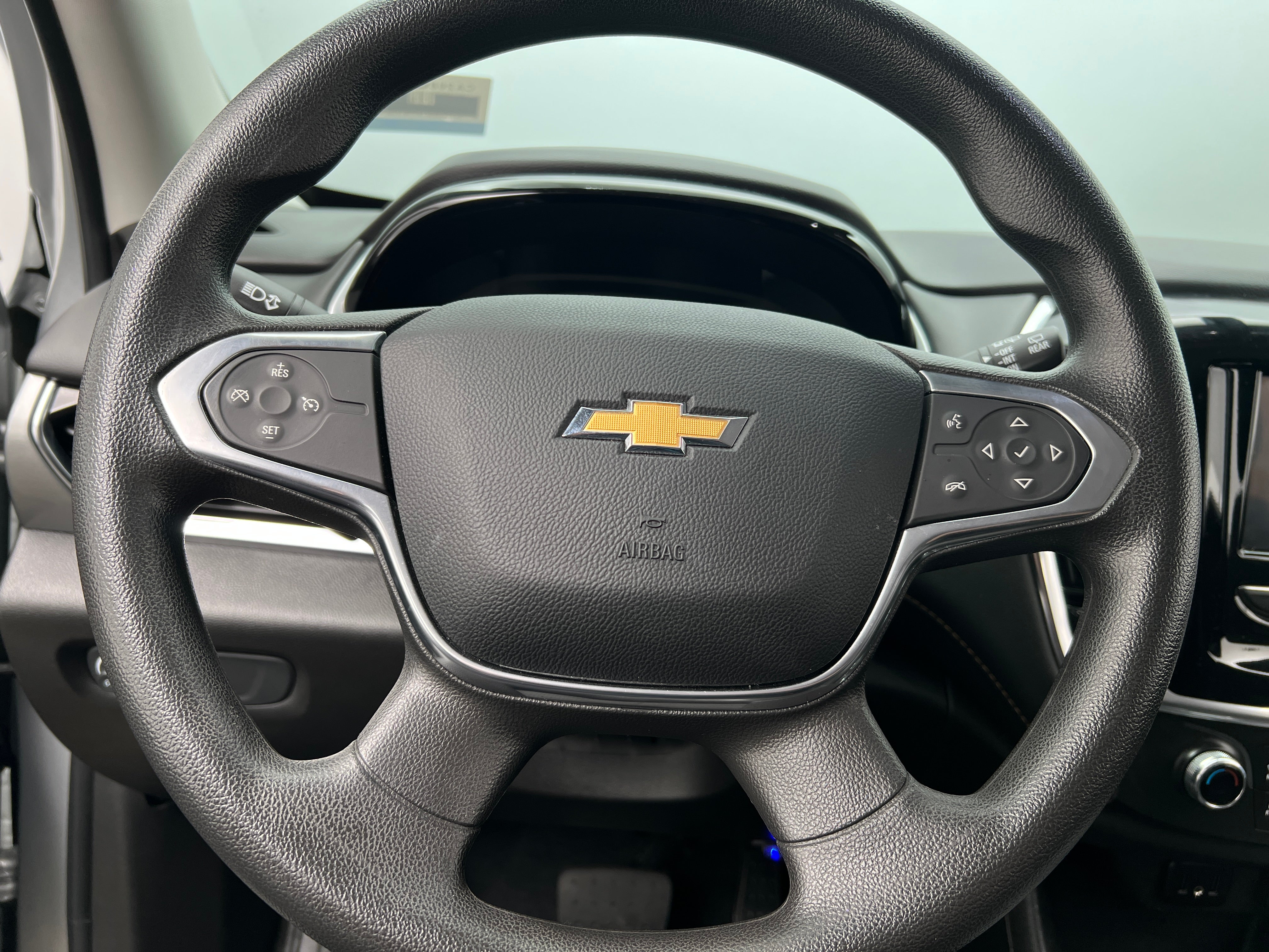 2021 Chevrolet Traverse LS 5