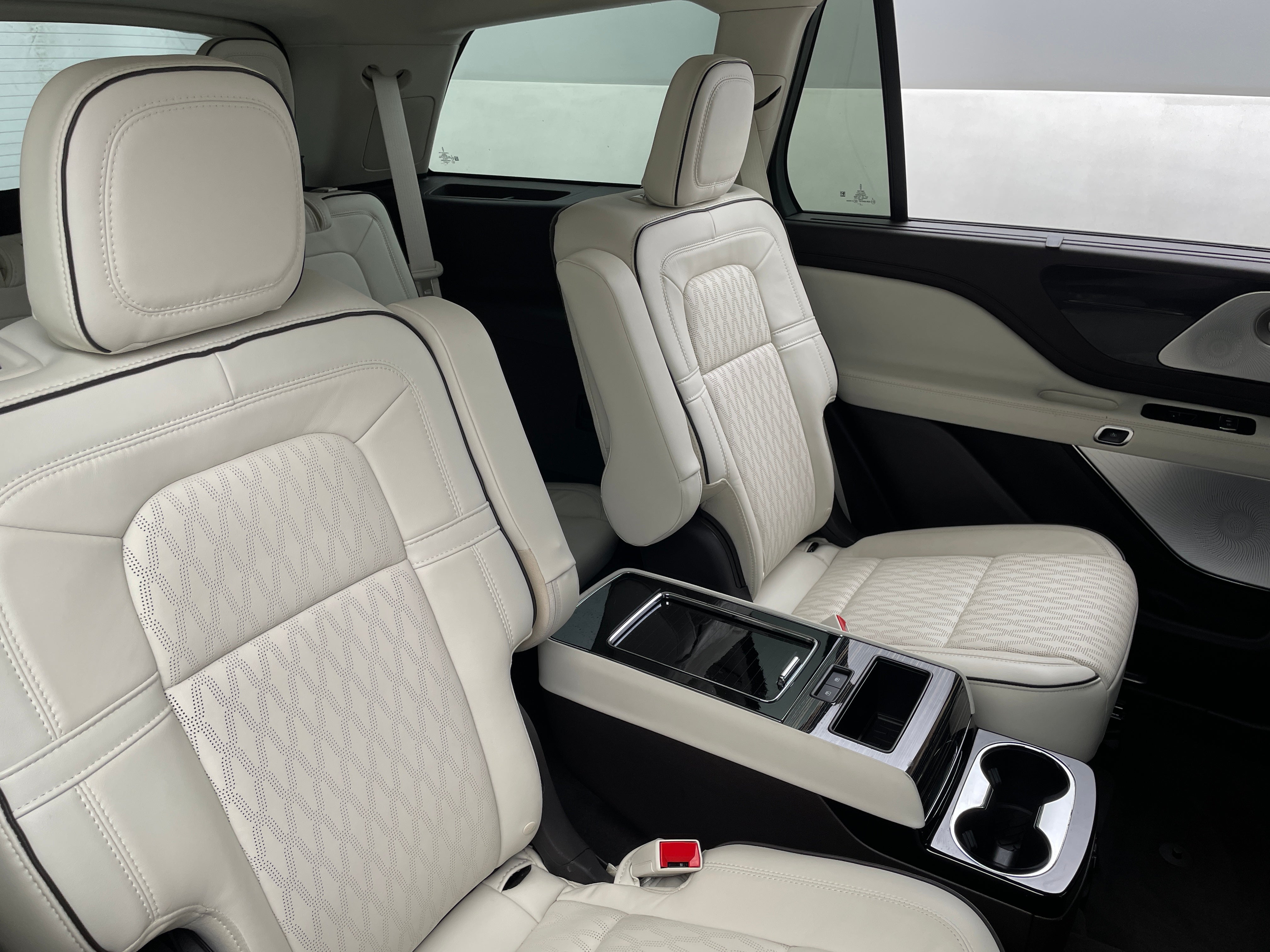 2023 Lincoln Aviator Black Label 6