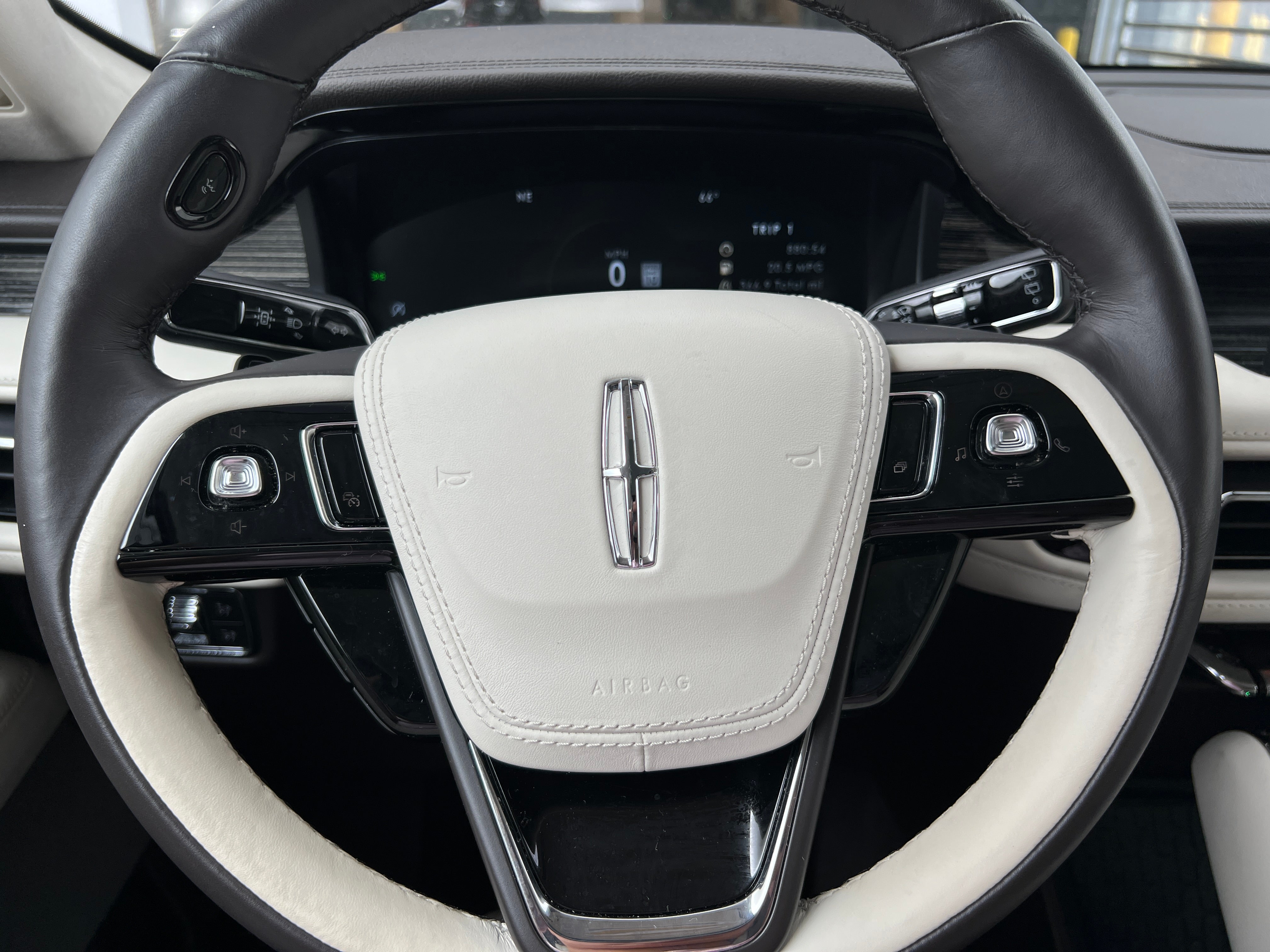2023 Lincoln Aviator Black Label 5