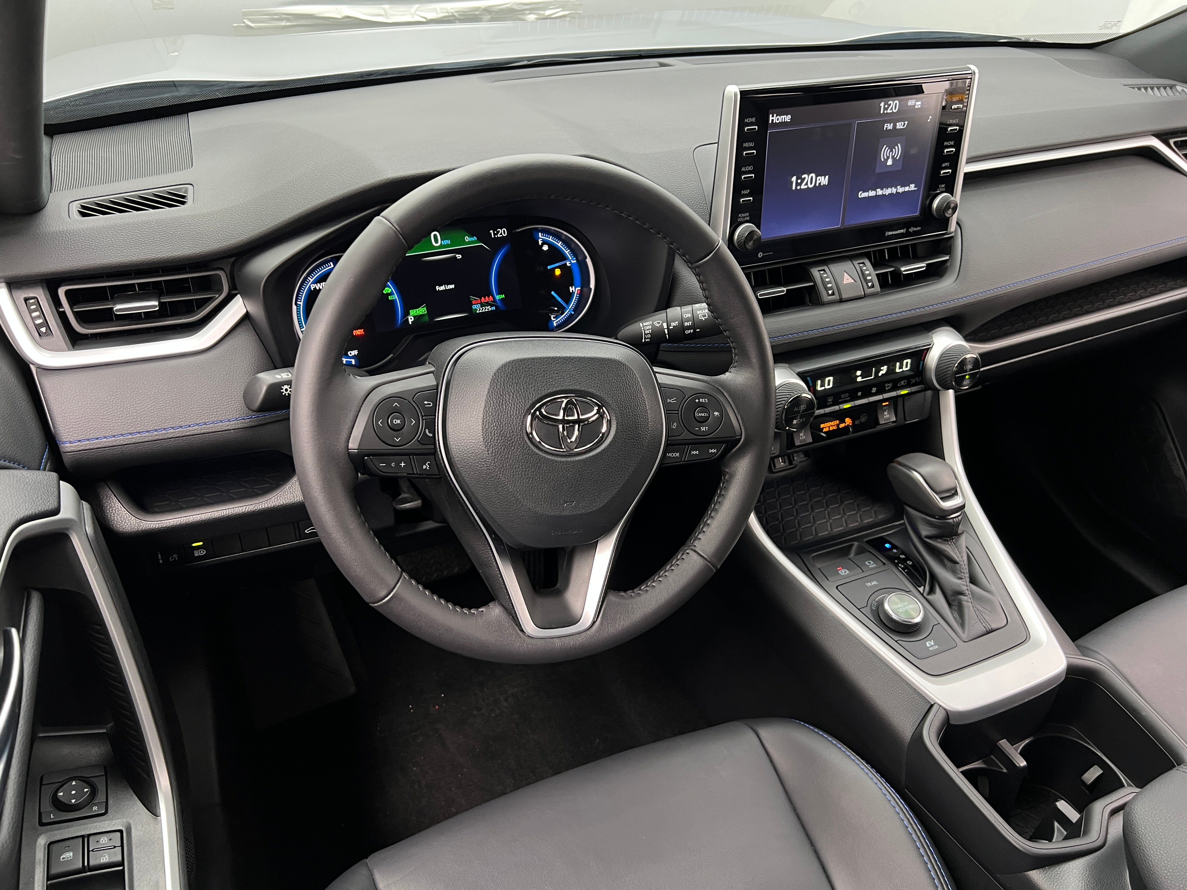 2022 Toyota RAV4 XSE 5