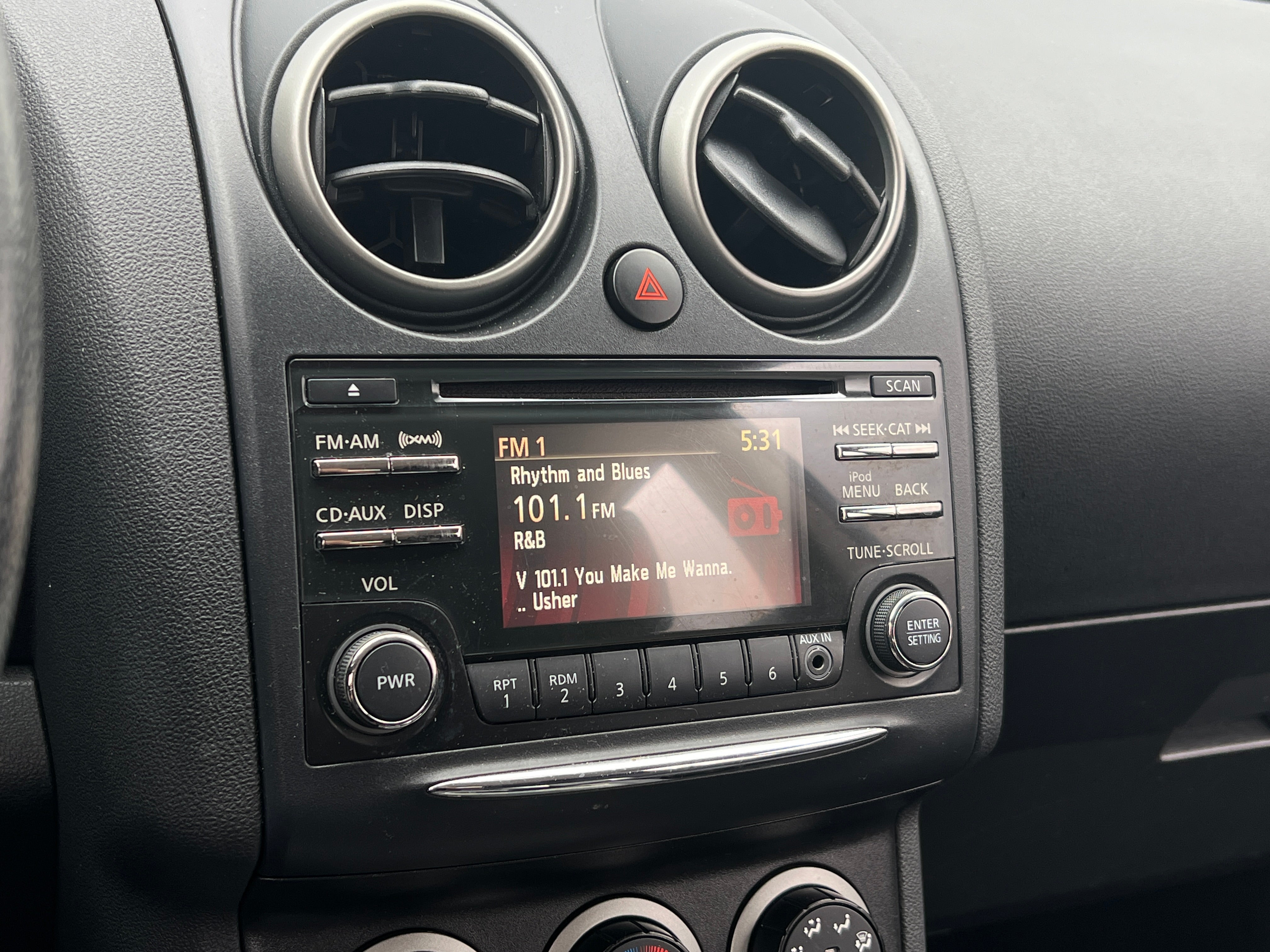 2013 Nissan Rogue S 4