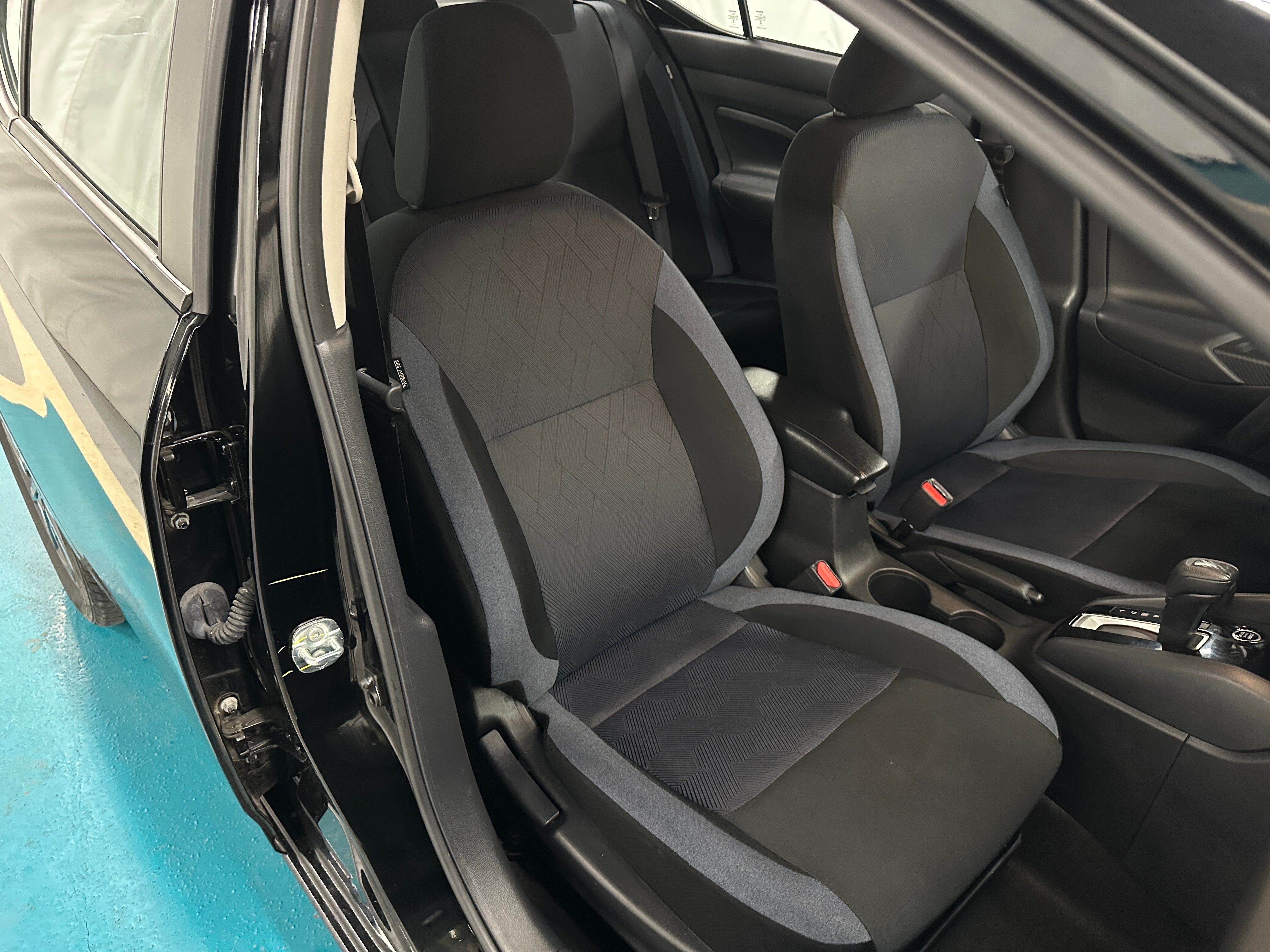 2023 Nissan Versa SV 2