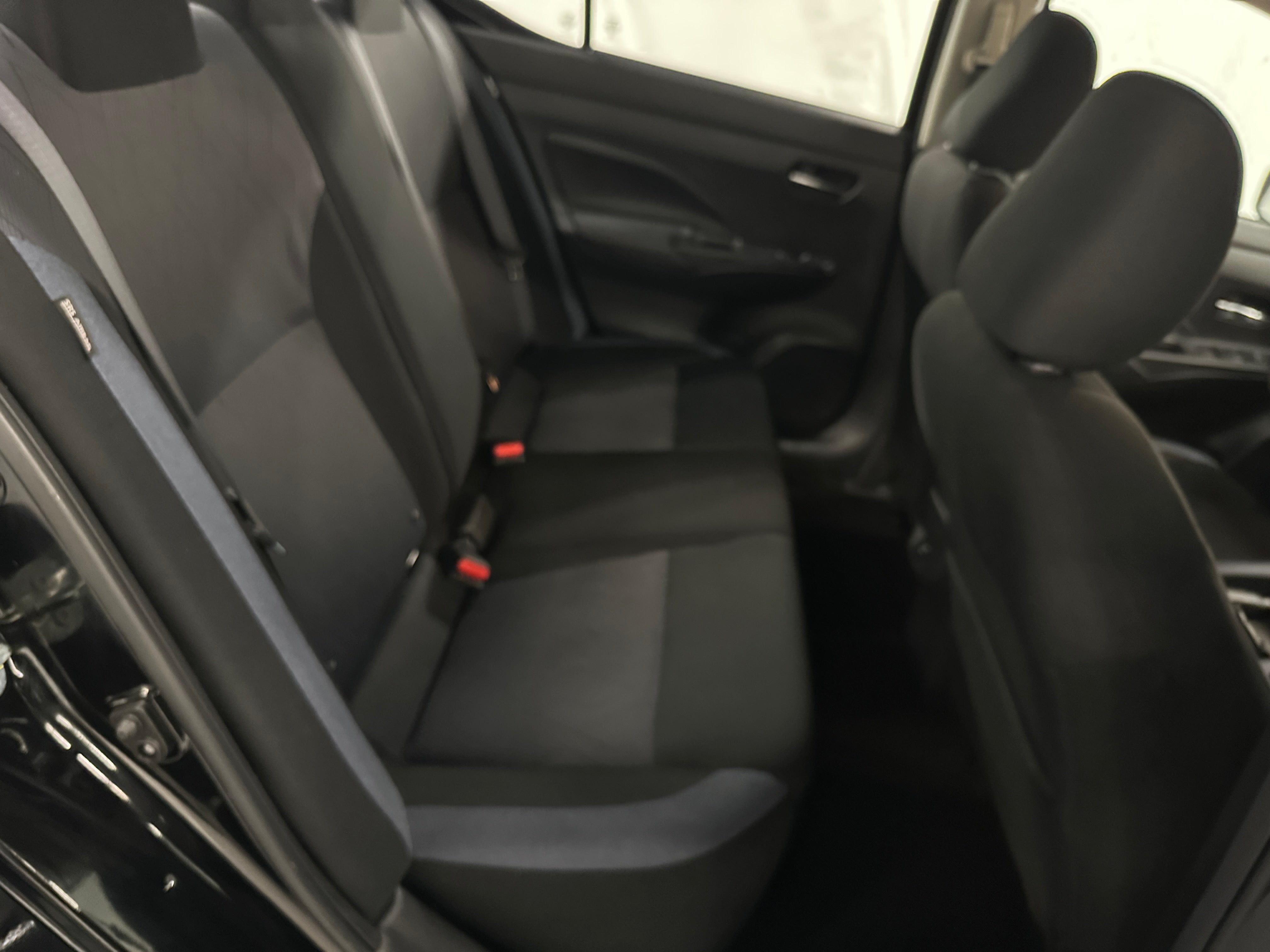2023 Nissan Versa SV 6