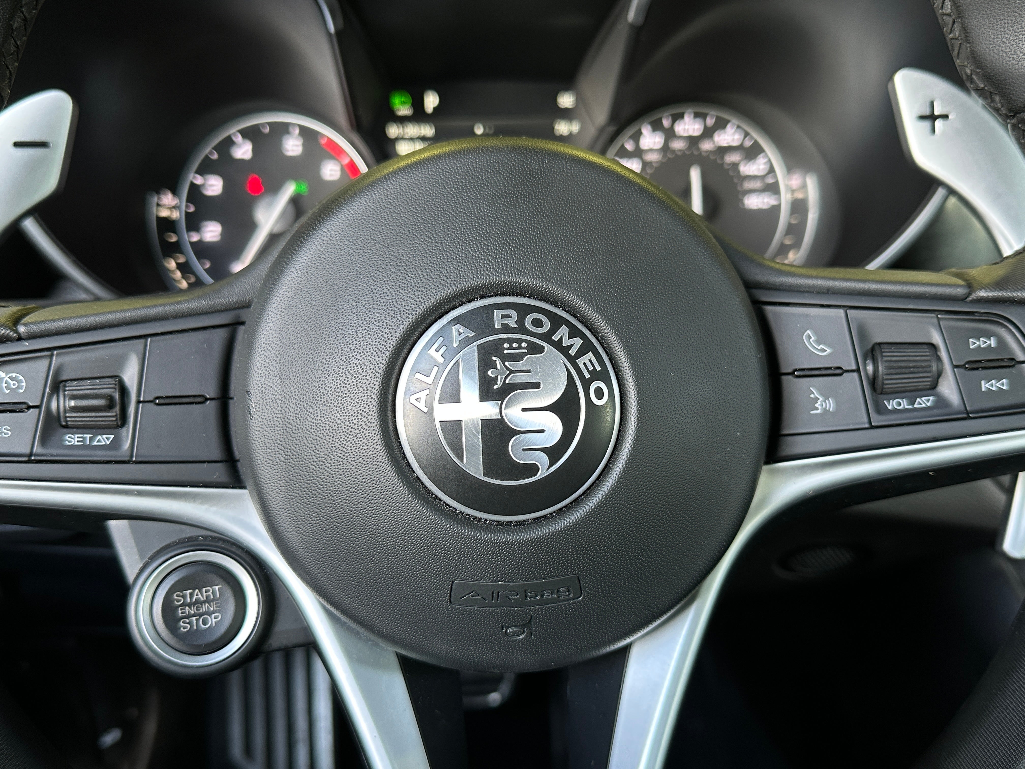 2019 Alfa Romeo Giulia Sport 4