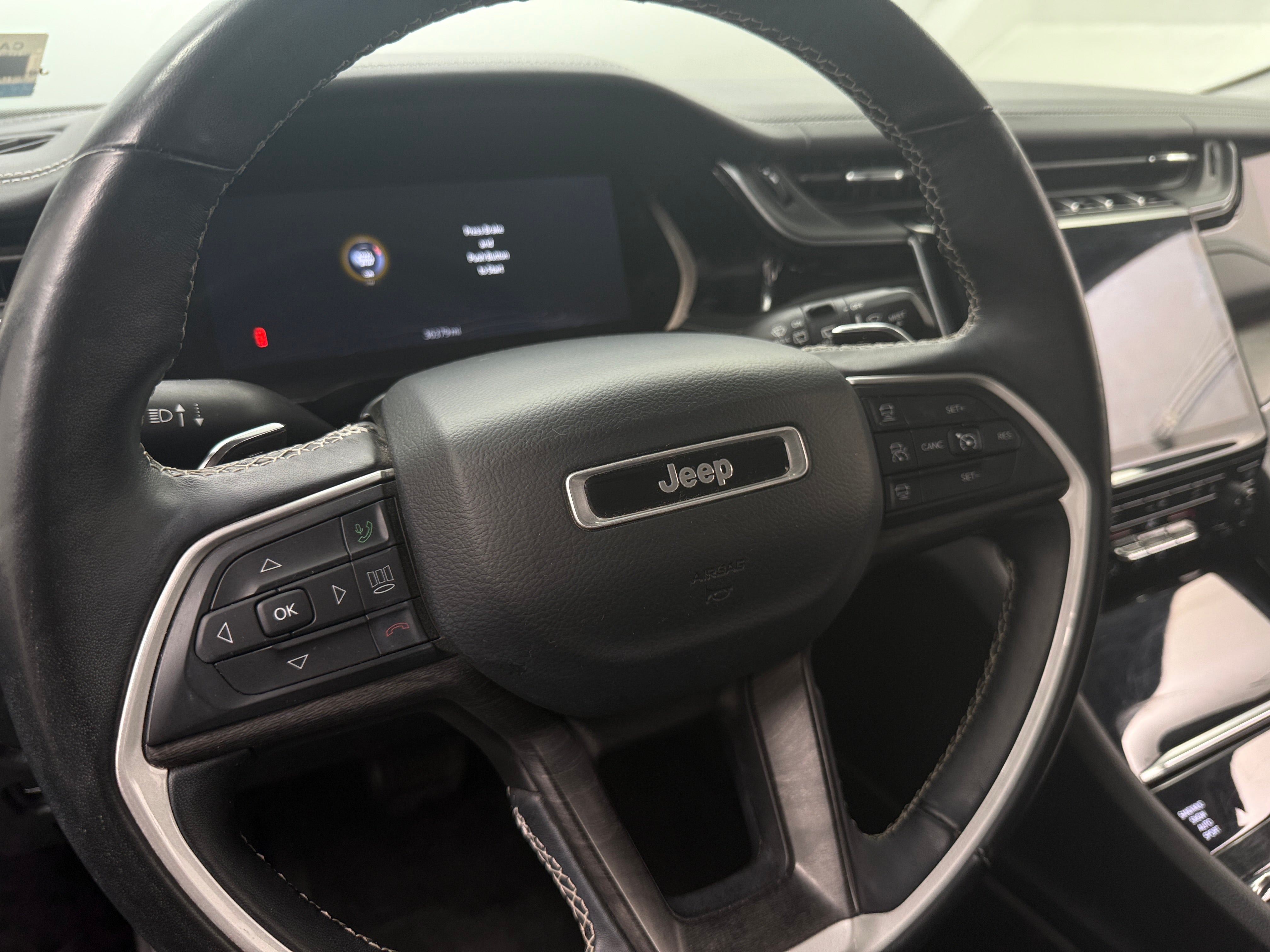2022 Jeep Grand Cherokee L Limited Edition 4