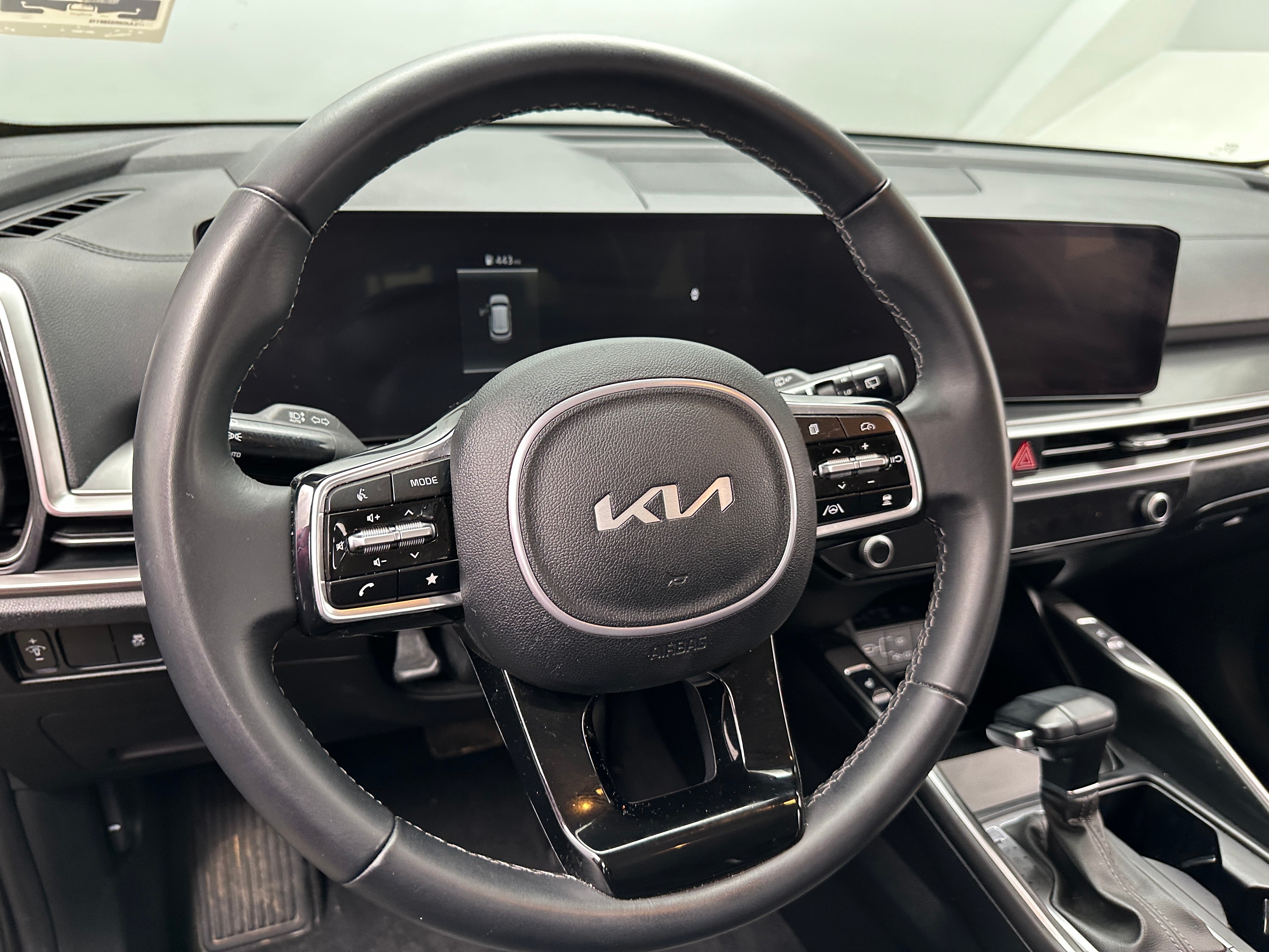 2024 Kia Sorento S 4