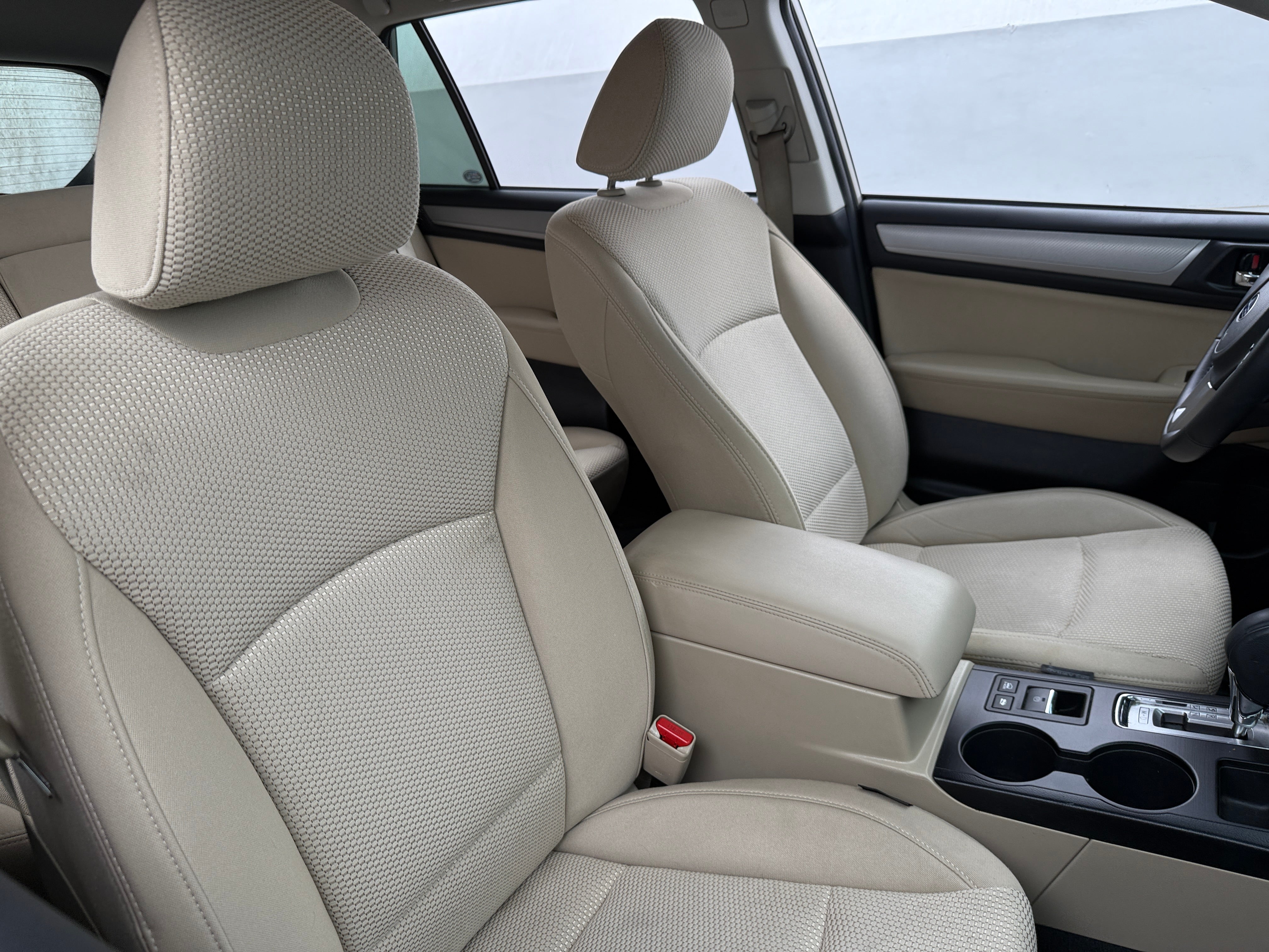 2017 Subaru Outback Premium 2