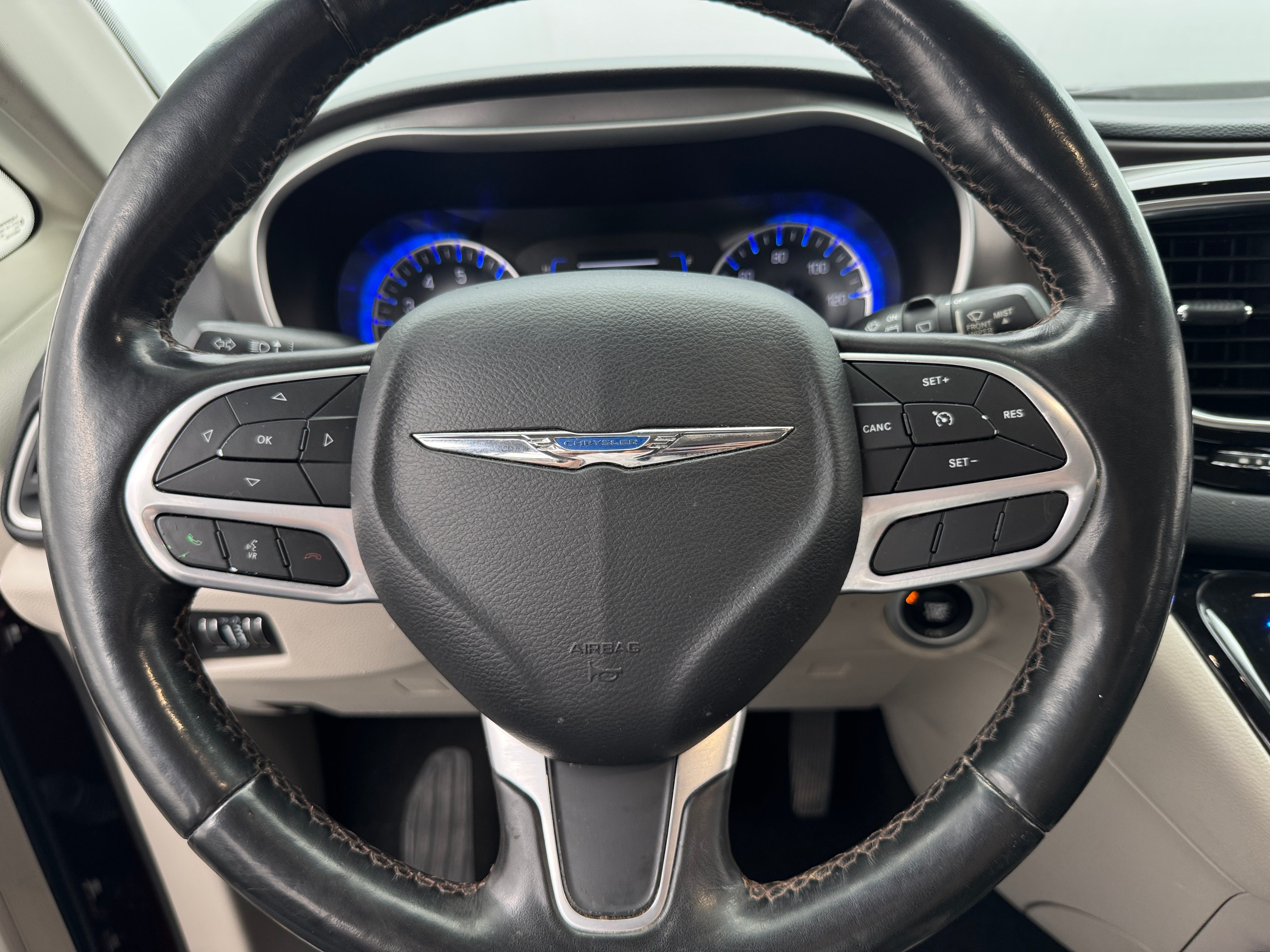 2020 Chrysler Pacifica Touring L 4