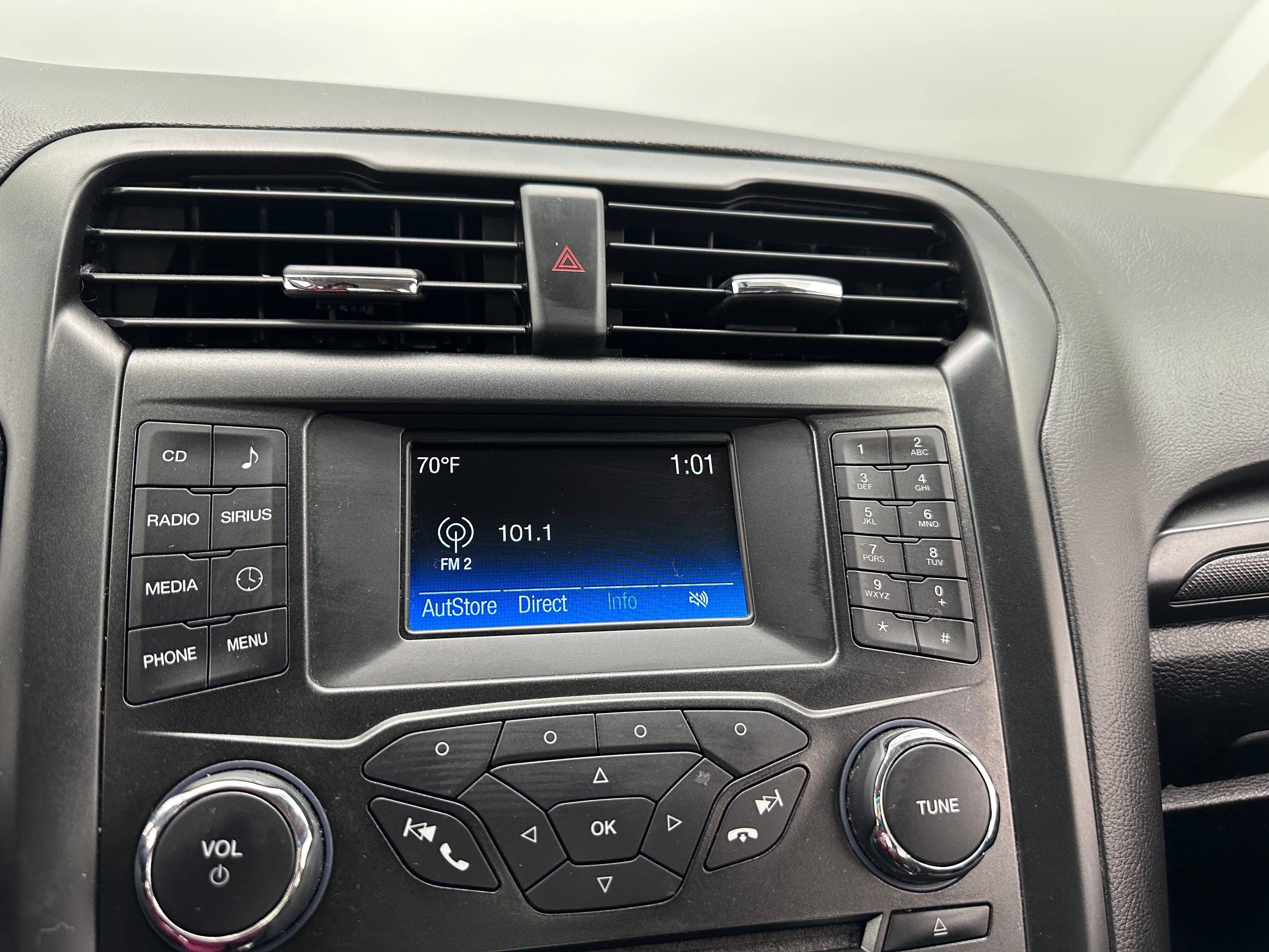 2018 Ford Fusion SE 3