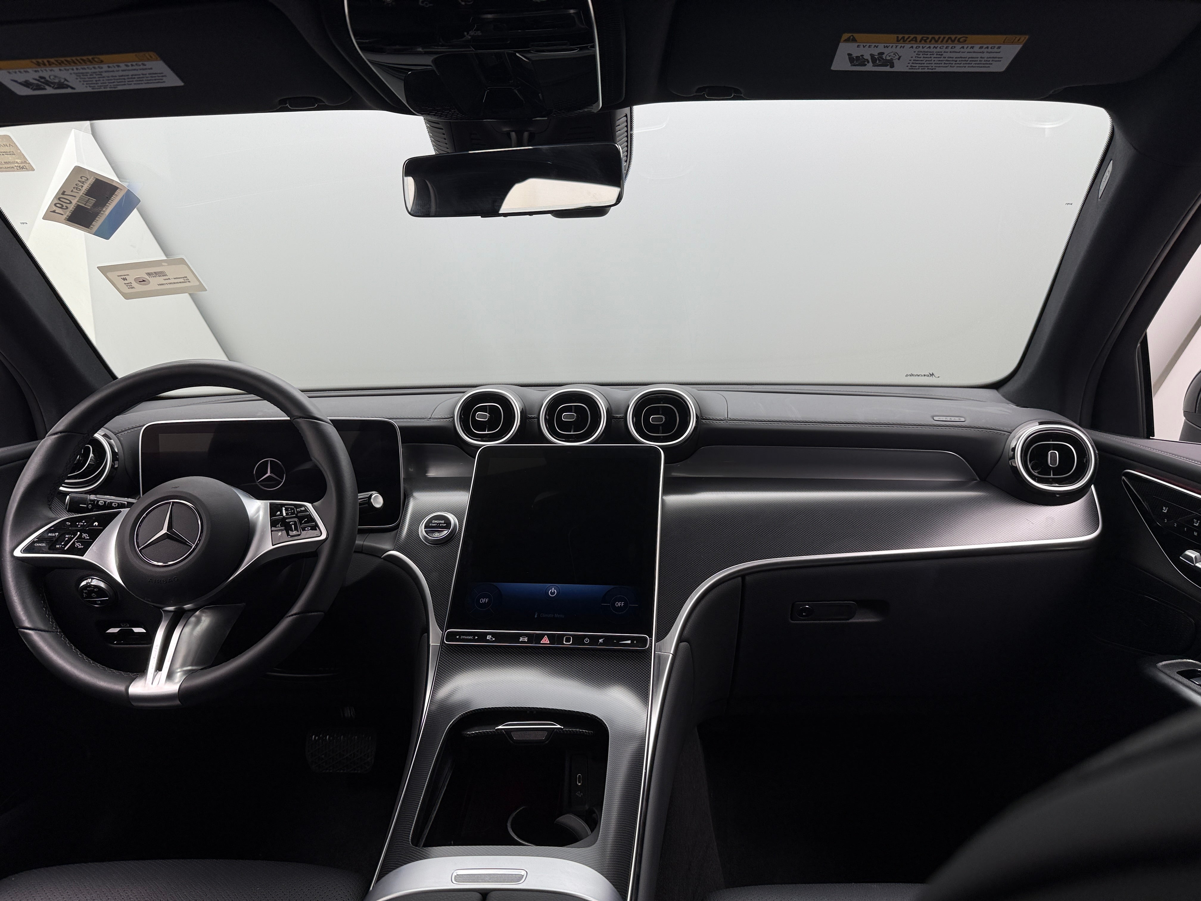2024 Mercedes-Benz GLC 300 2