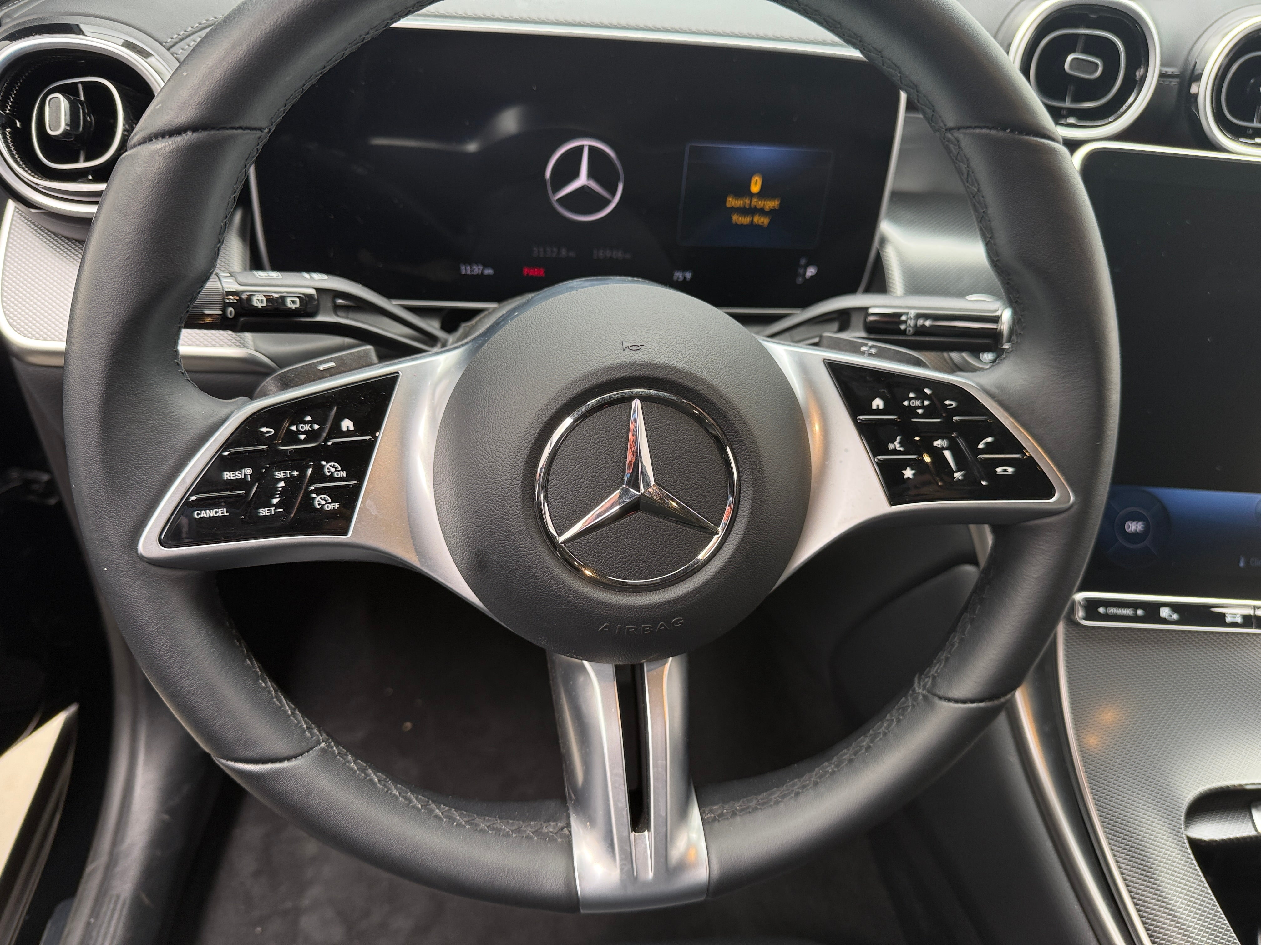 2024 Mercedes-Benz GLC 300 4