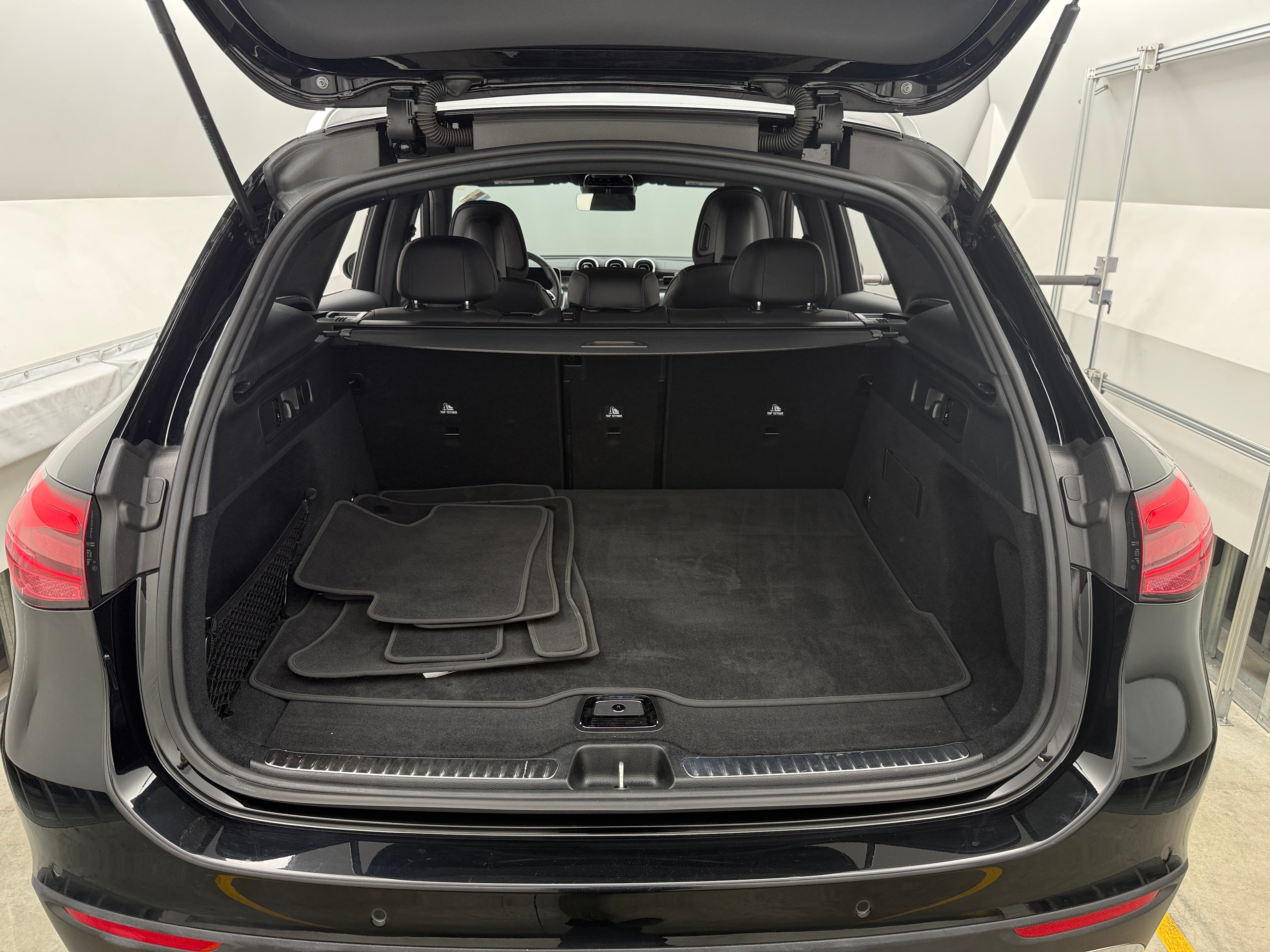 2024 Mercedes-Benz GLC 300 6