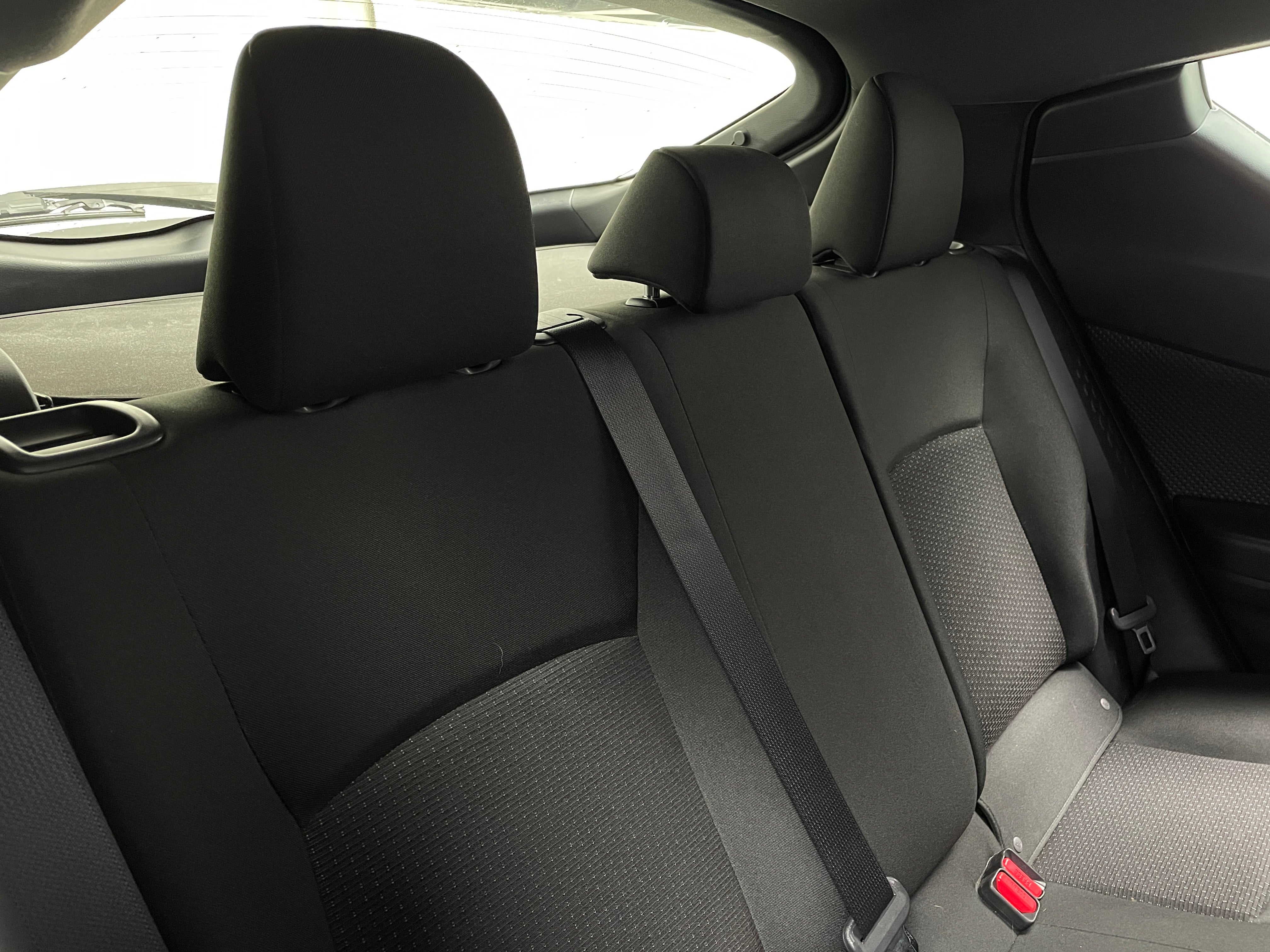 2019 Toyota C-HR XLE 6