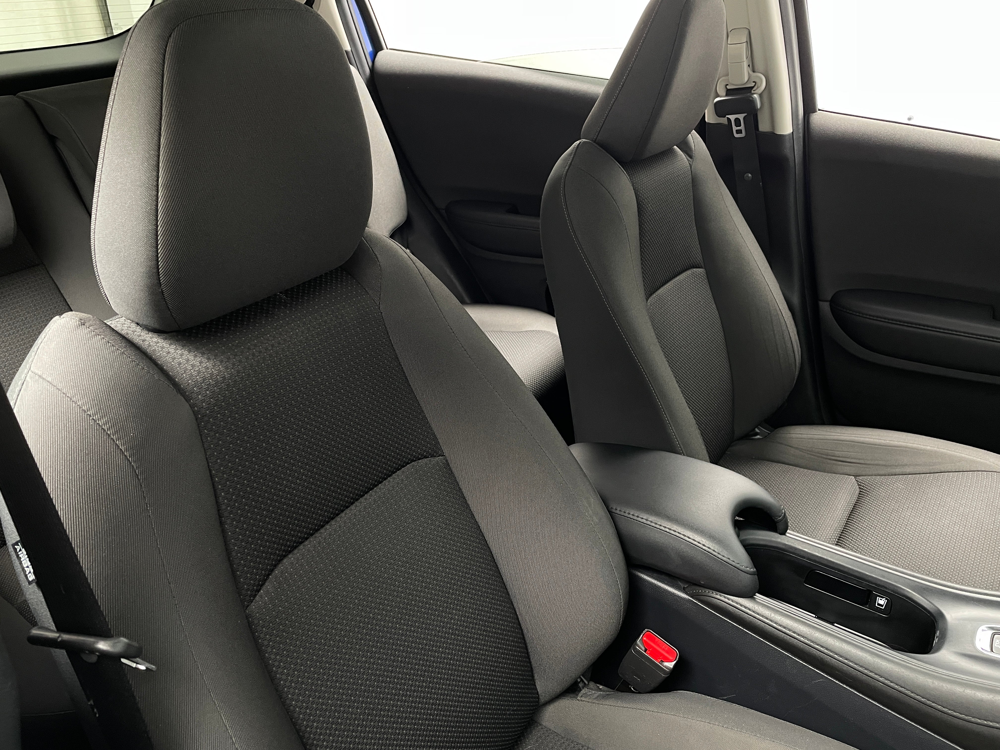2022 Honda HR-V EX 2