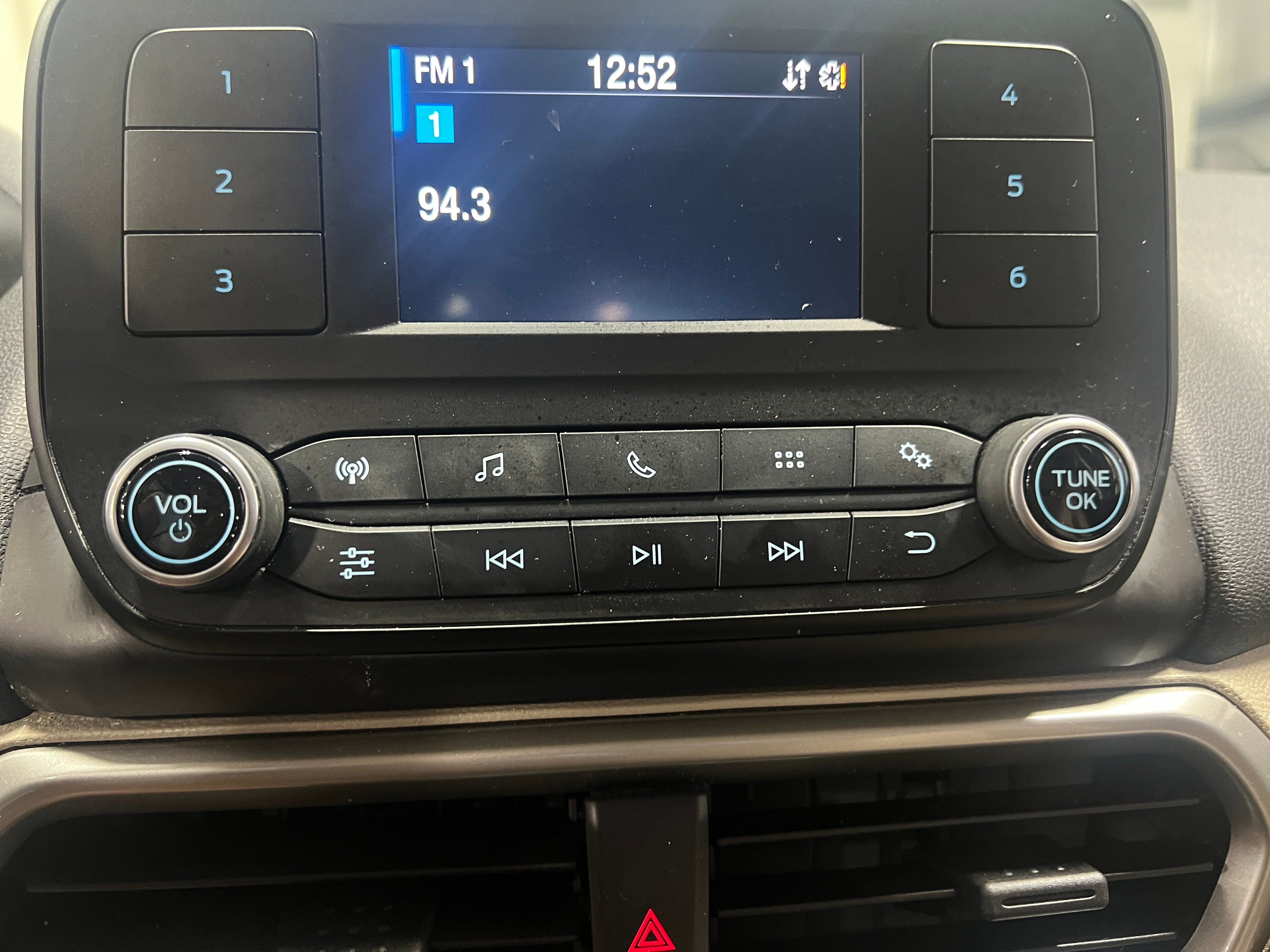 2021 Ford EcoSport S 4