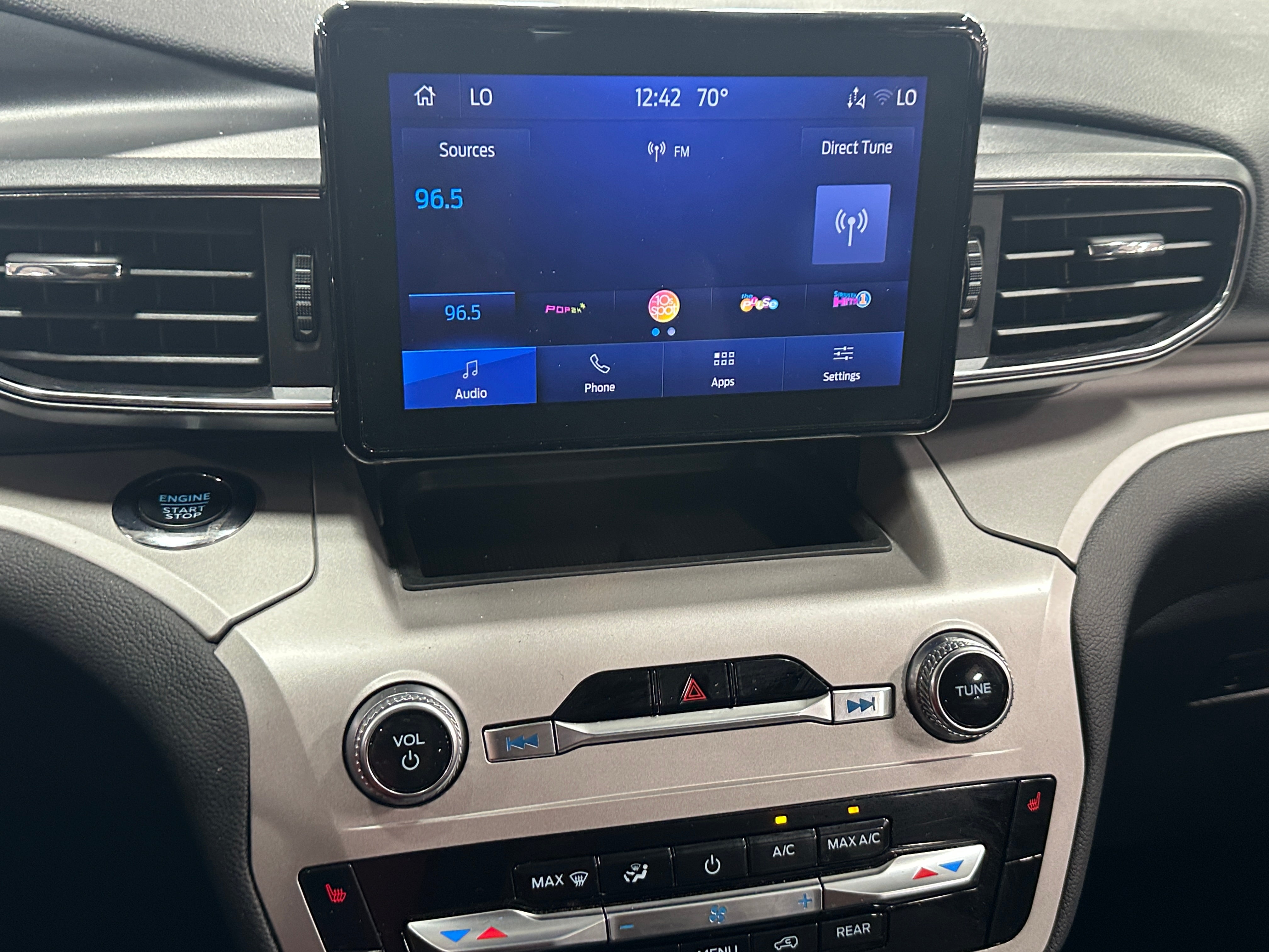 2024 Ford Explorer XLT 3
