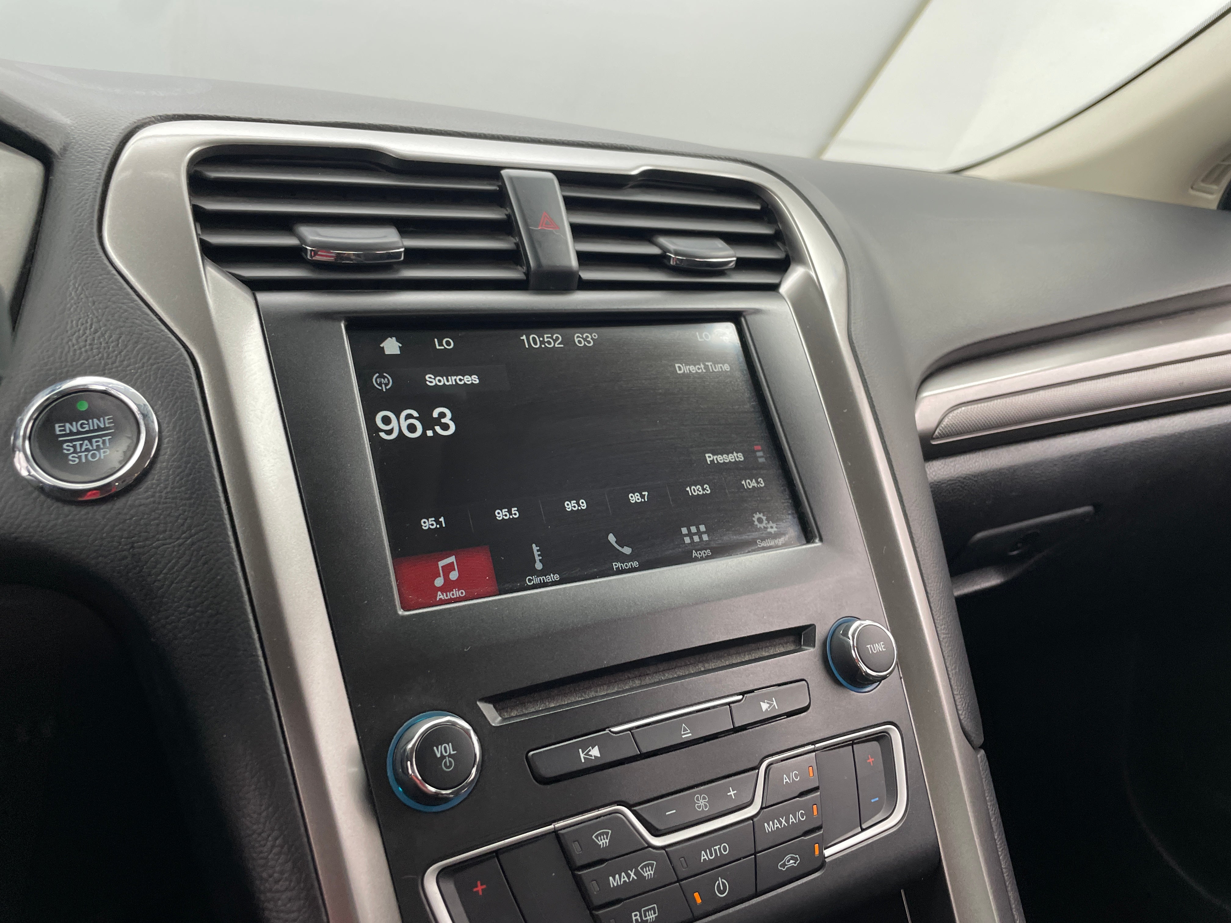 2017 Ford Fusion SE 4