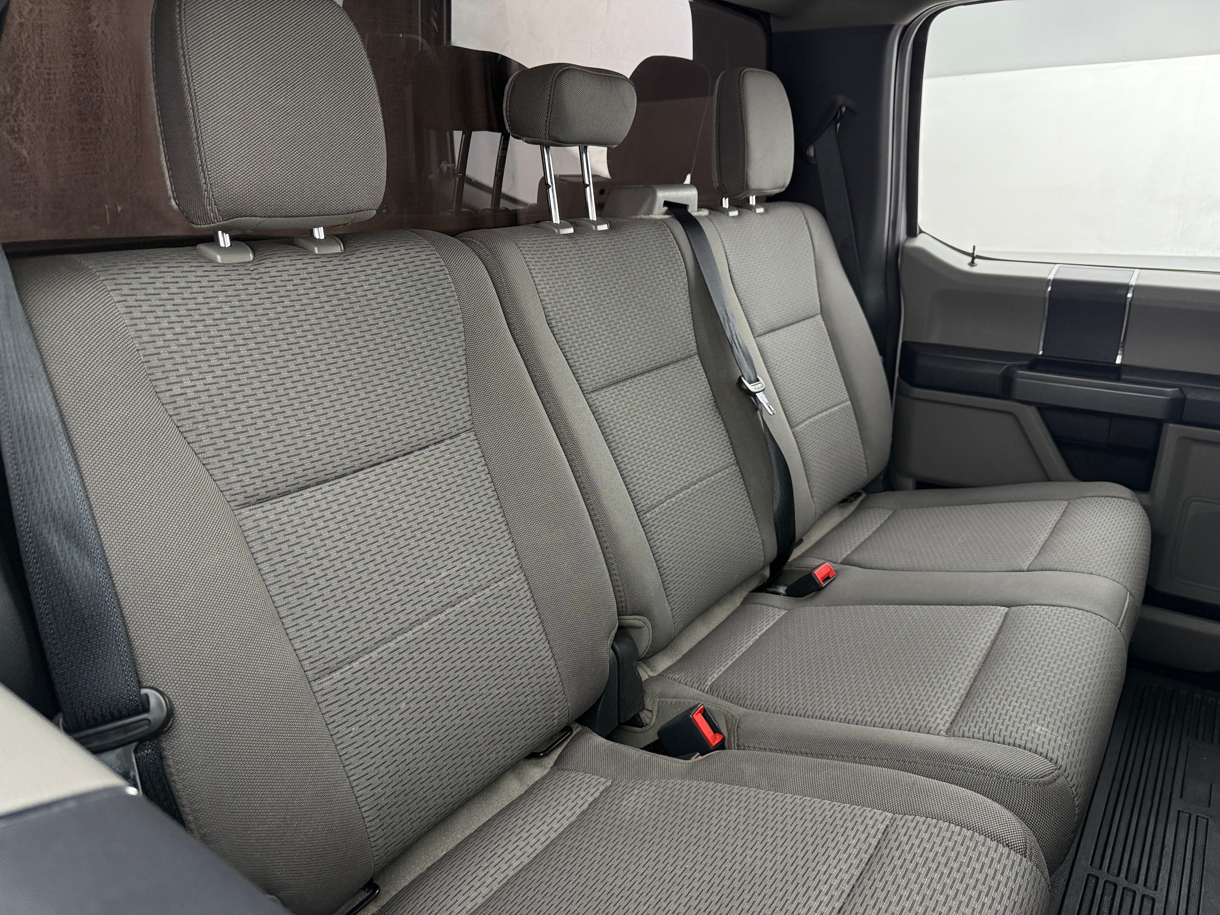 2022 Ford Econoline E-250 6