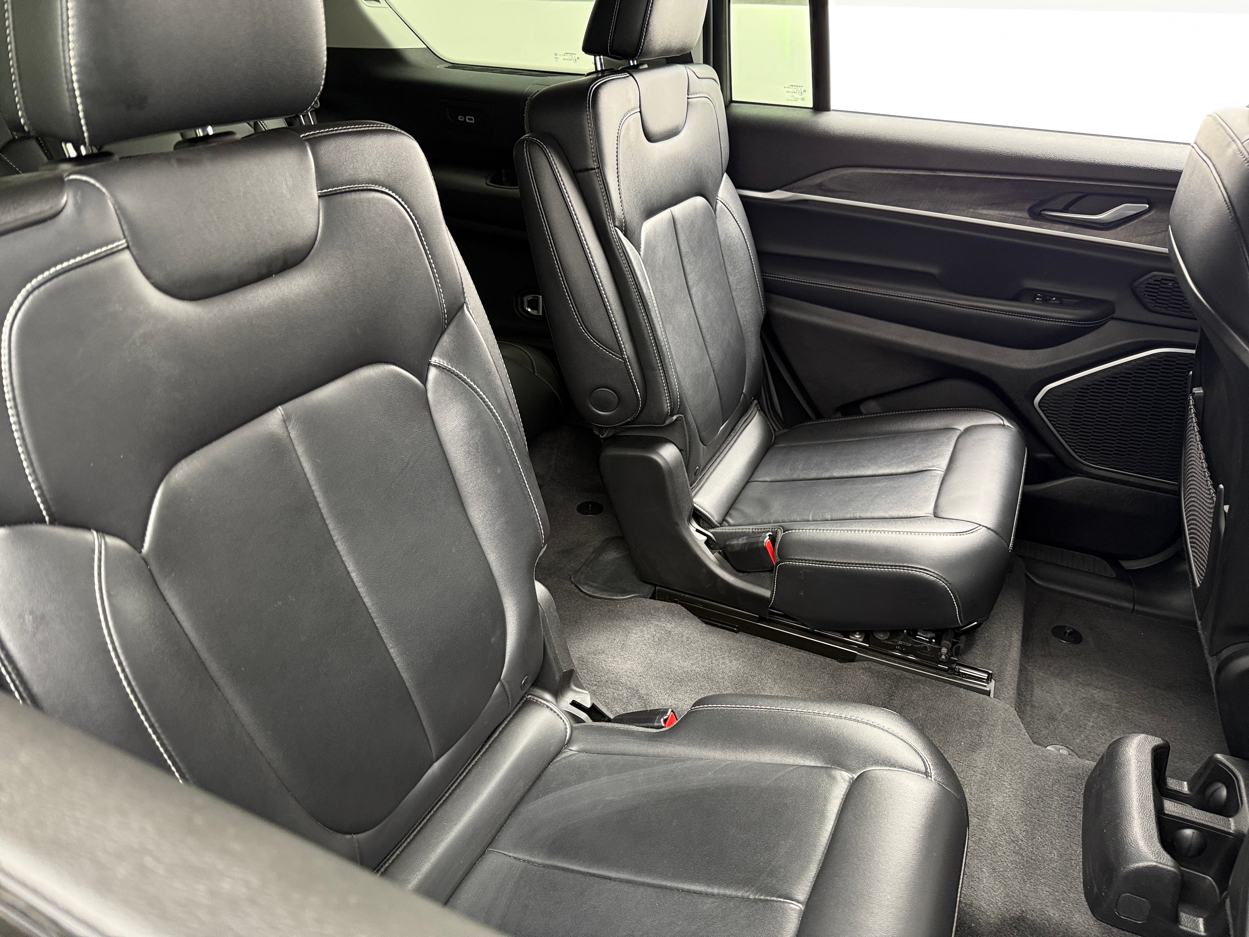 2022 Jeep Grand Cherokee L Limited Edition 5