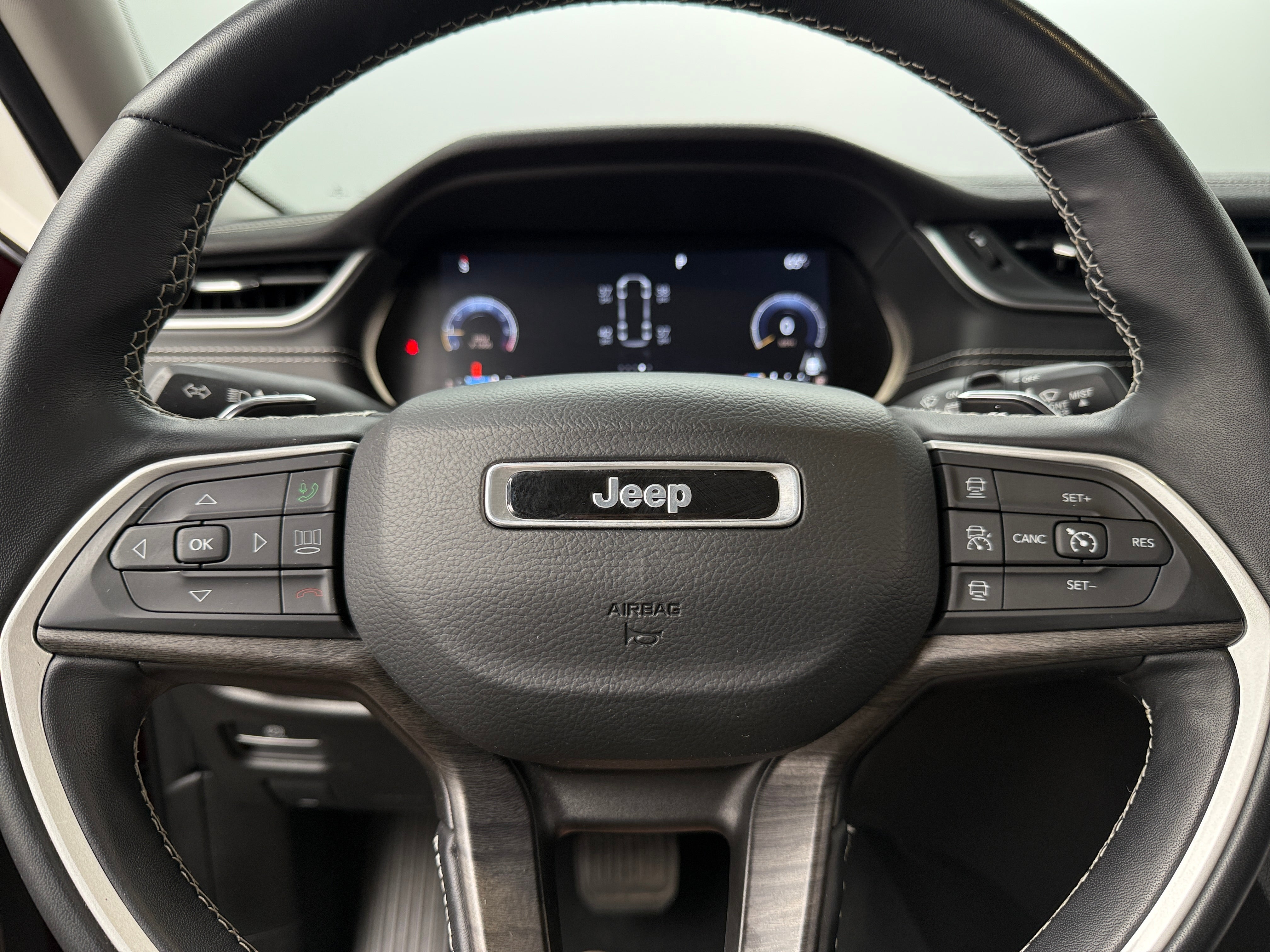 2022 Jeep Grand Cherokee L Limited Edition 4