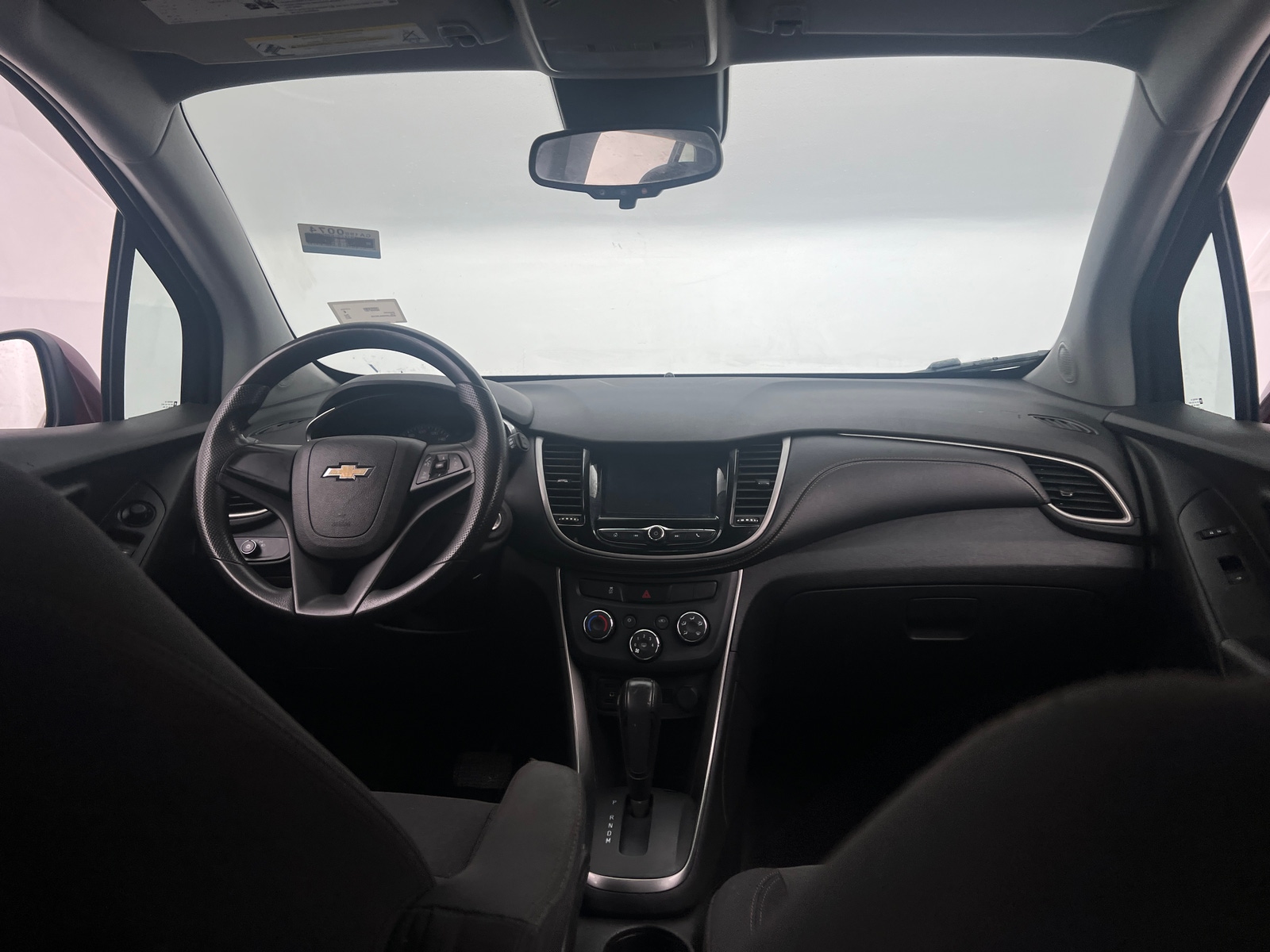 Thumbnail: 2017 Chevrolet Trax - 3