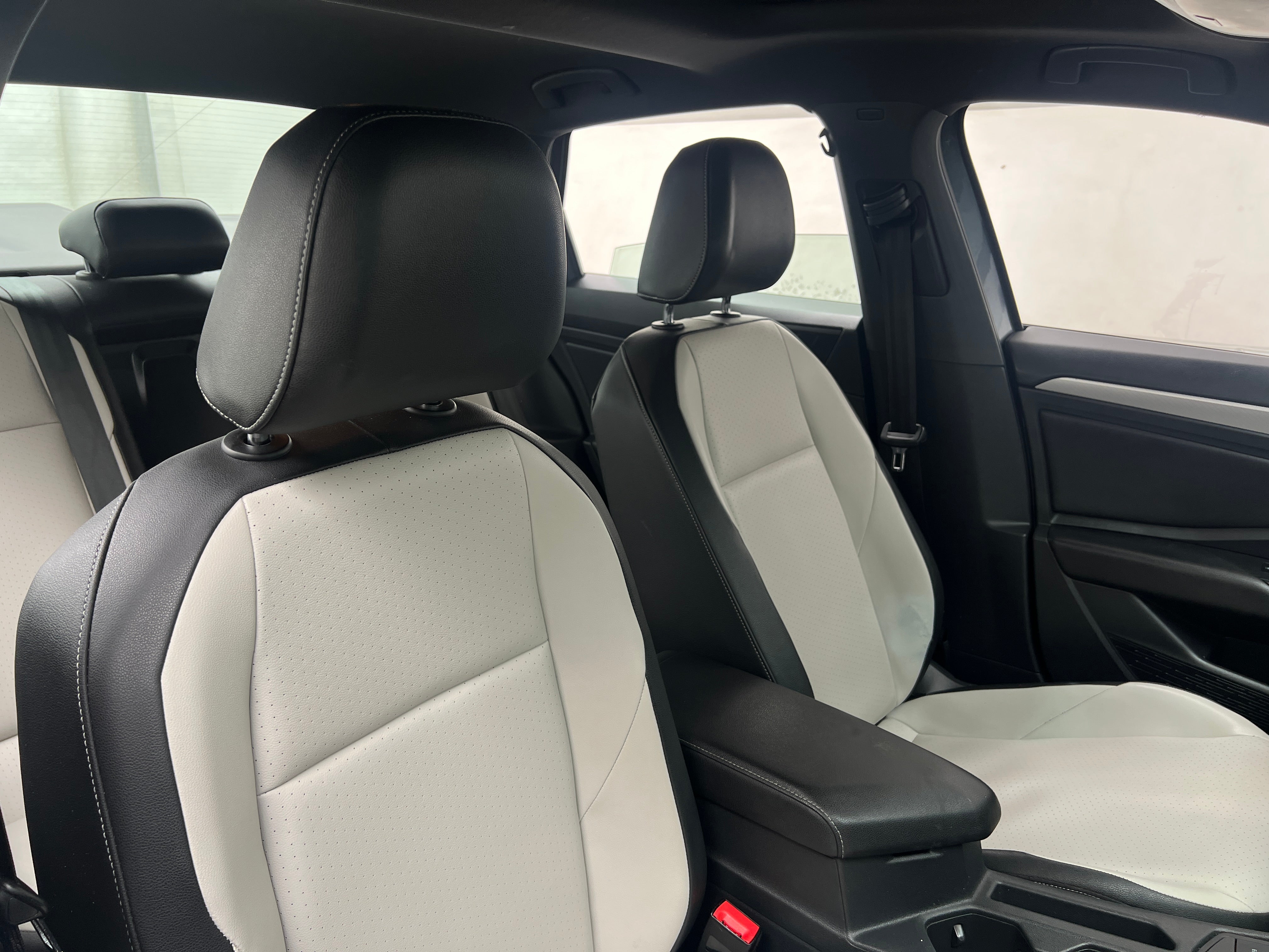 2019 Volkswagen Jetta R-Line 2