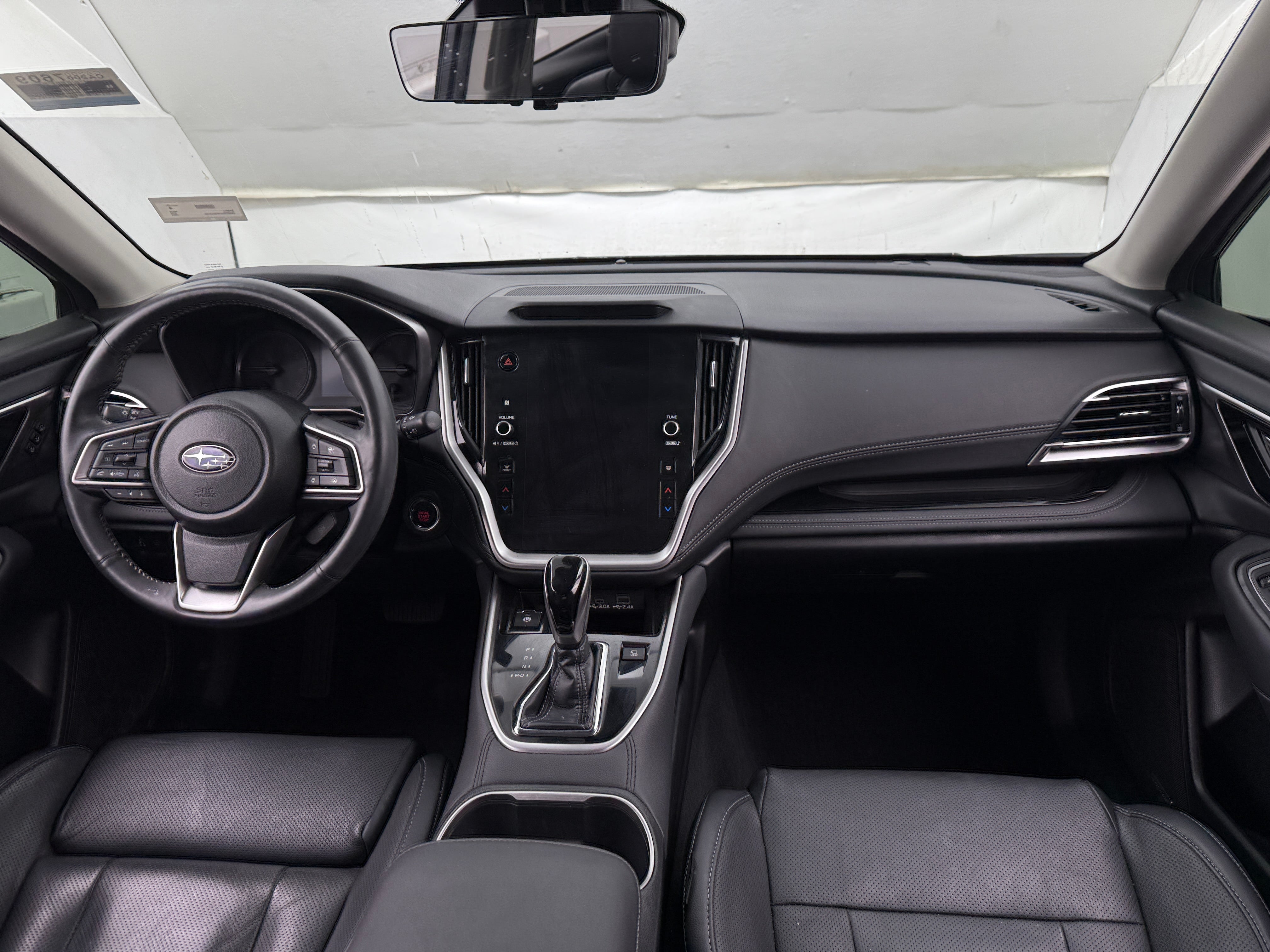 2023 Subaru Outback Touring 2