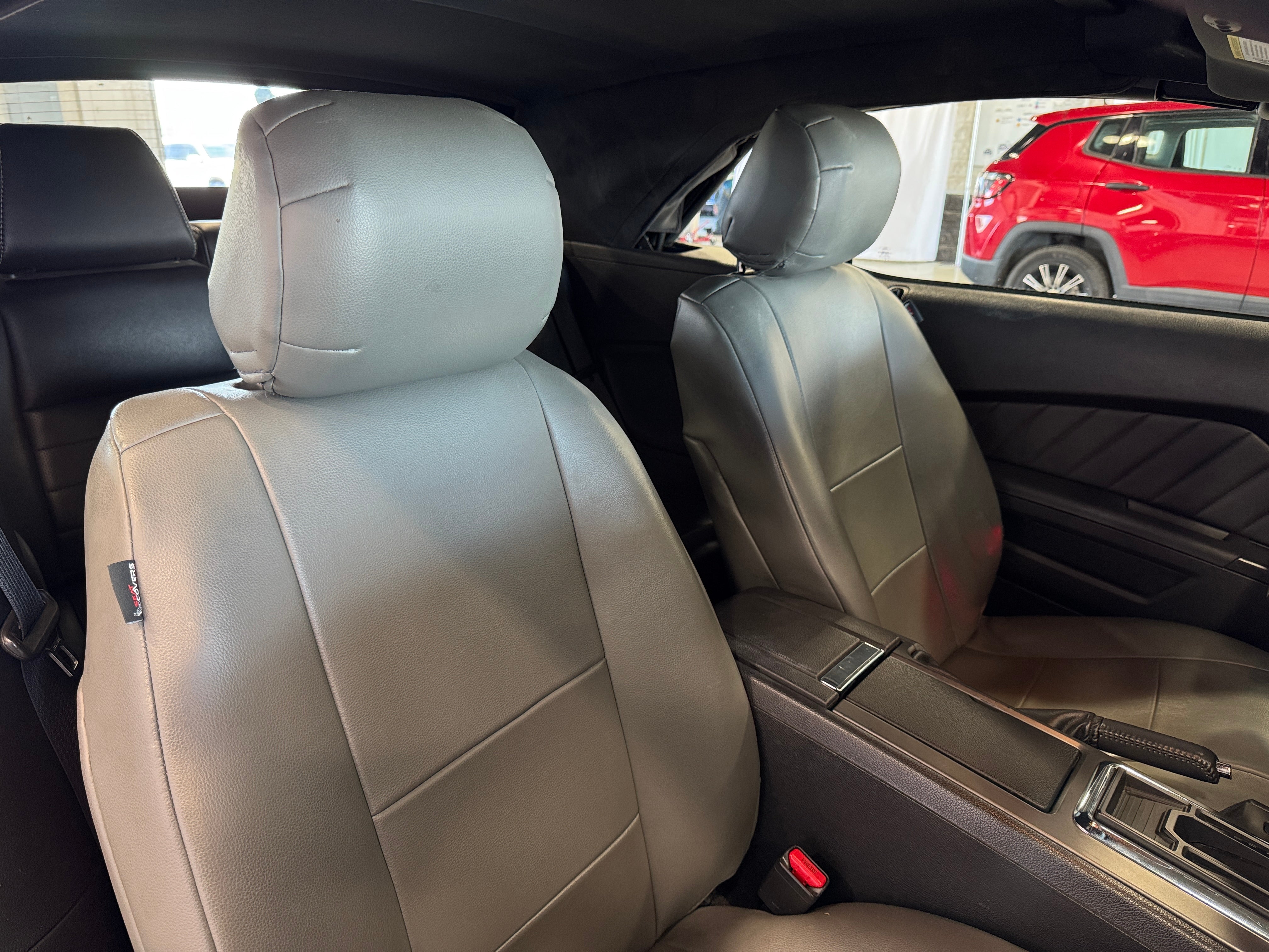 2014 Ford Mustang V6 2