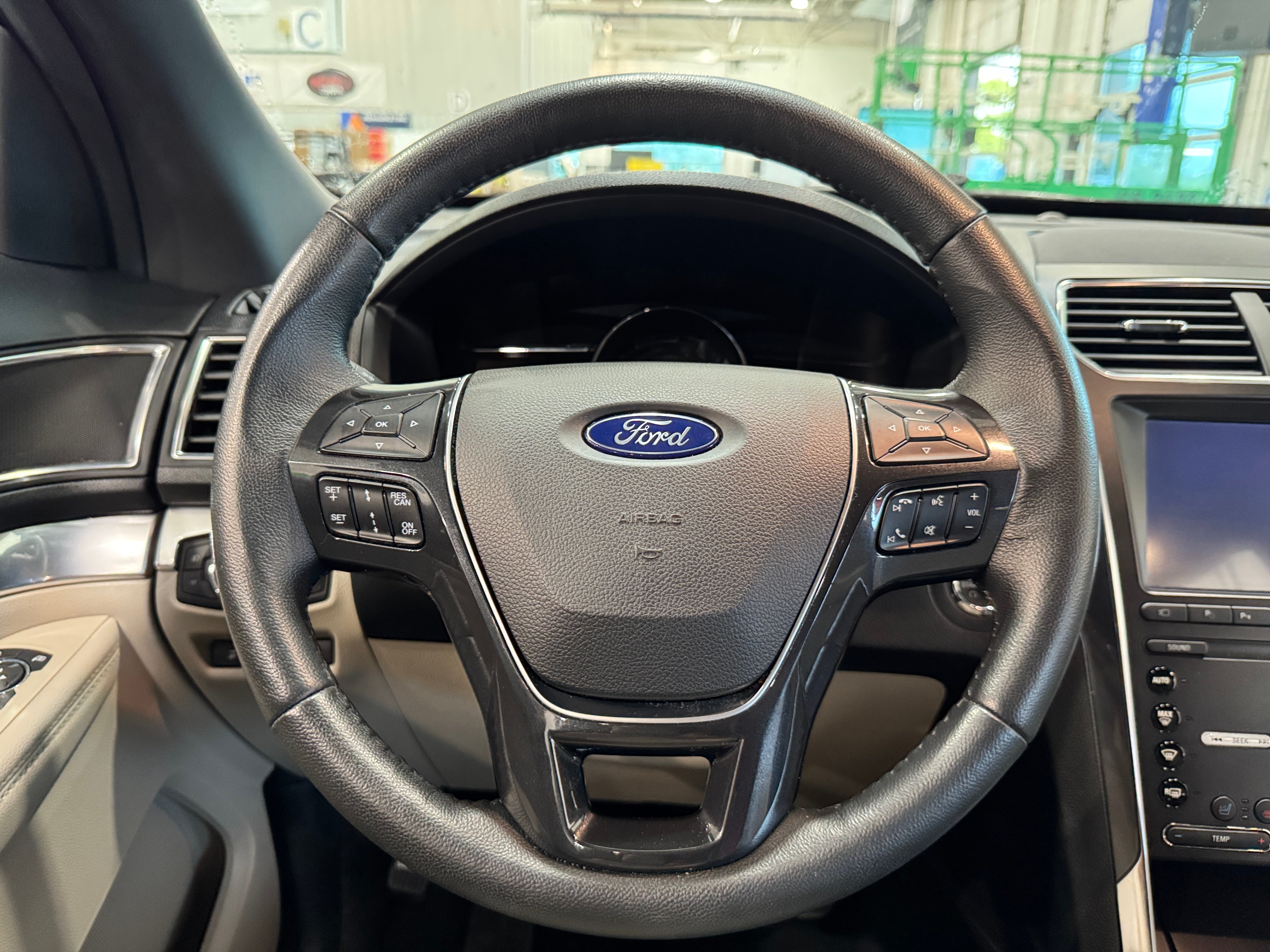 2019 Ford Explorer Limited 4