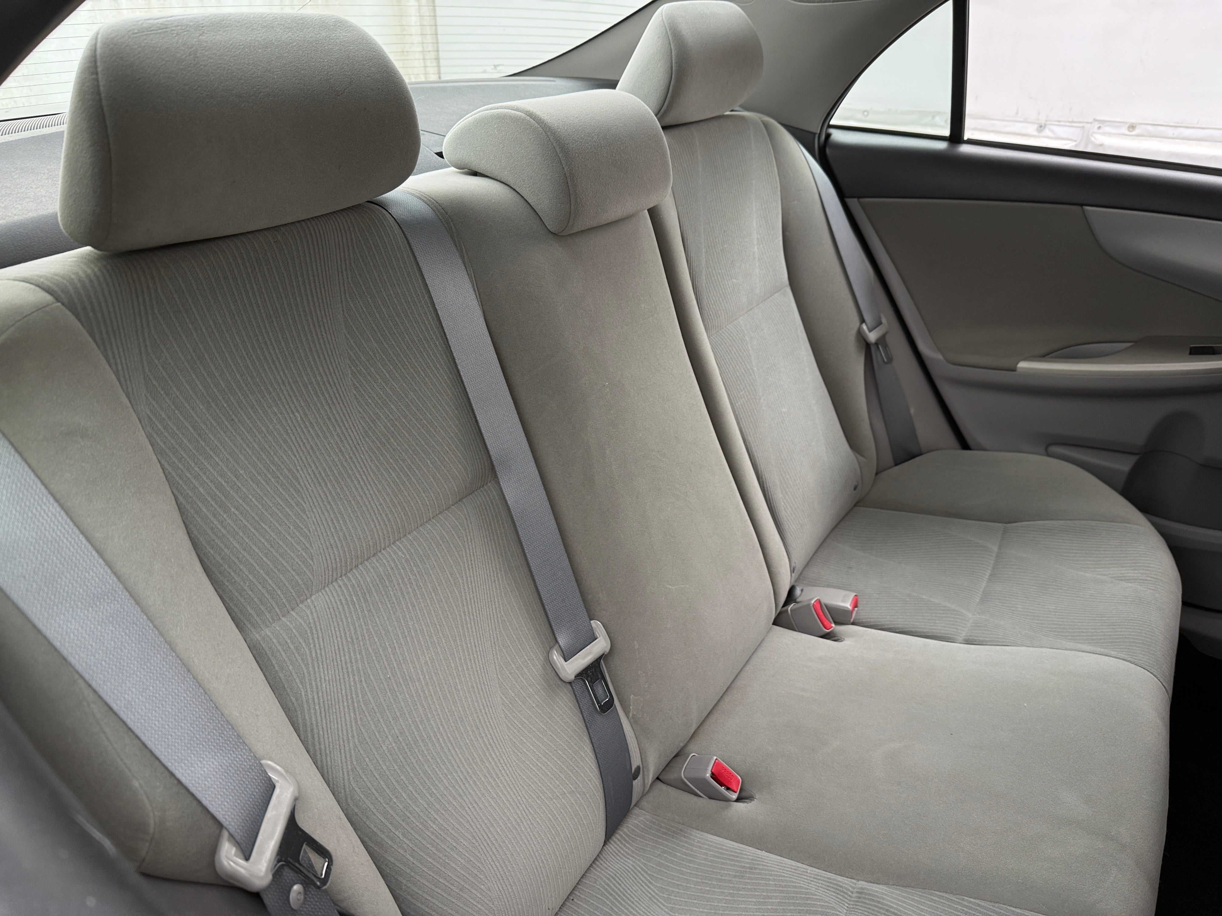 2012 Toyota Corolla LE 6