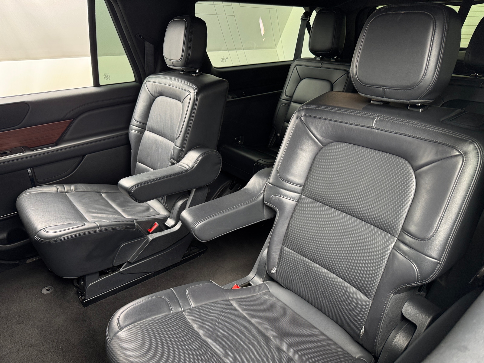 Thumbnail: 2023 Lincoln Navigator L - 5