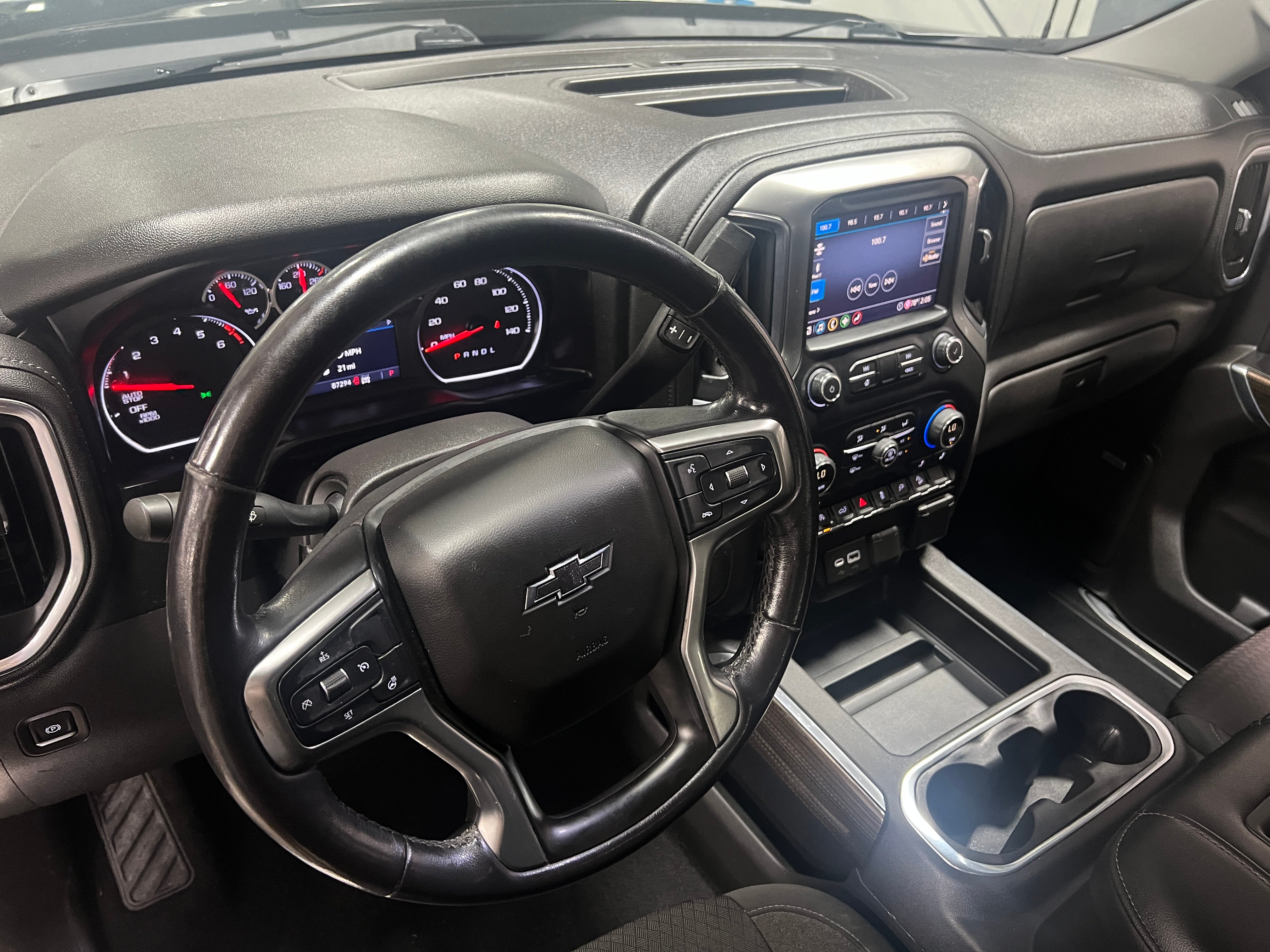 2020 Chevrolet Silverado 1500 RST 3