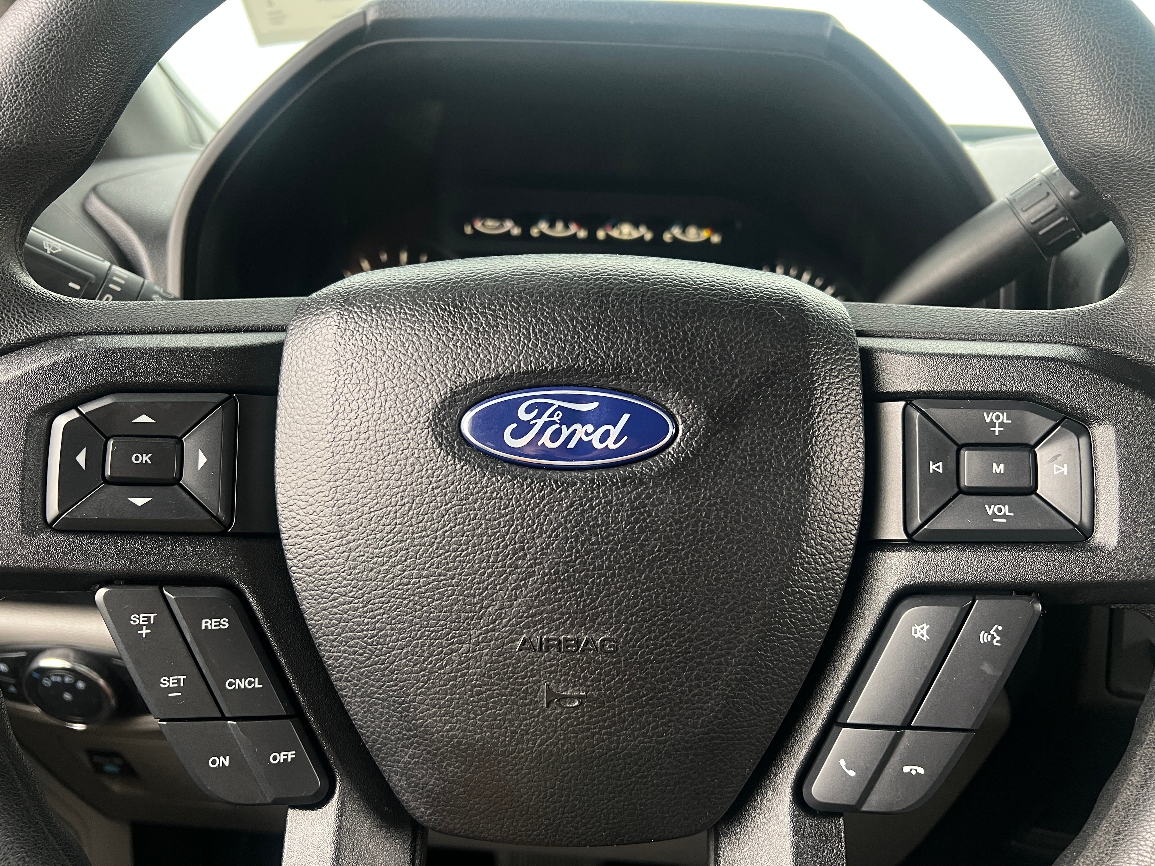 2017 Ford Econoline E-150 5