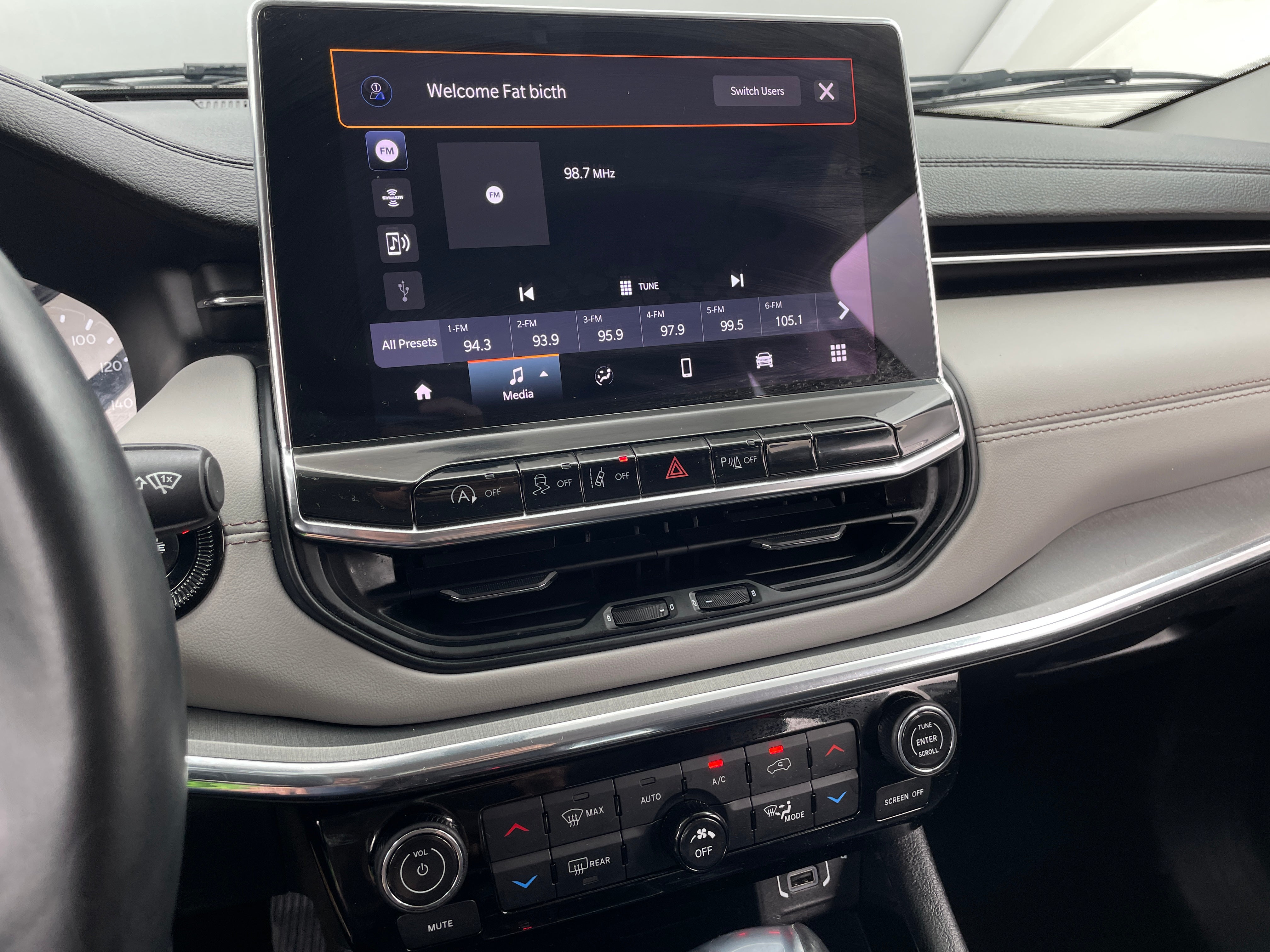 2022 Jeep Compass Limited 3