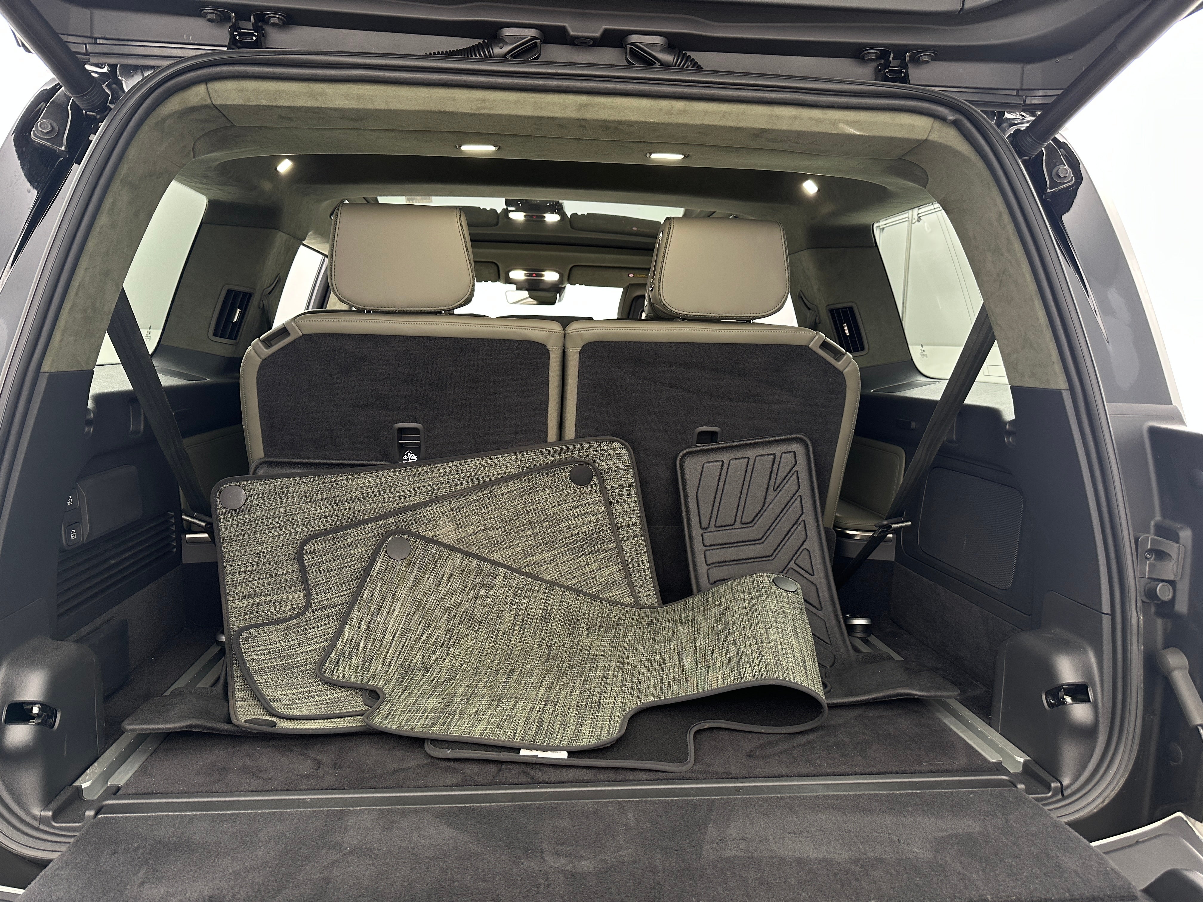 2023 Rivian R1S Adventure 6