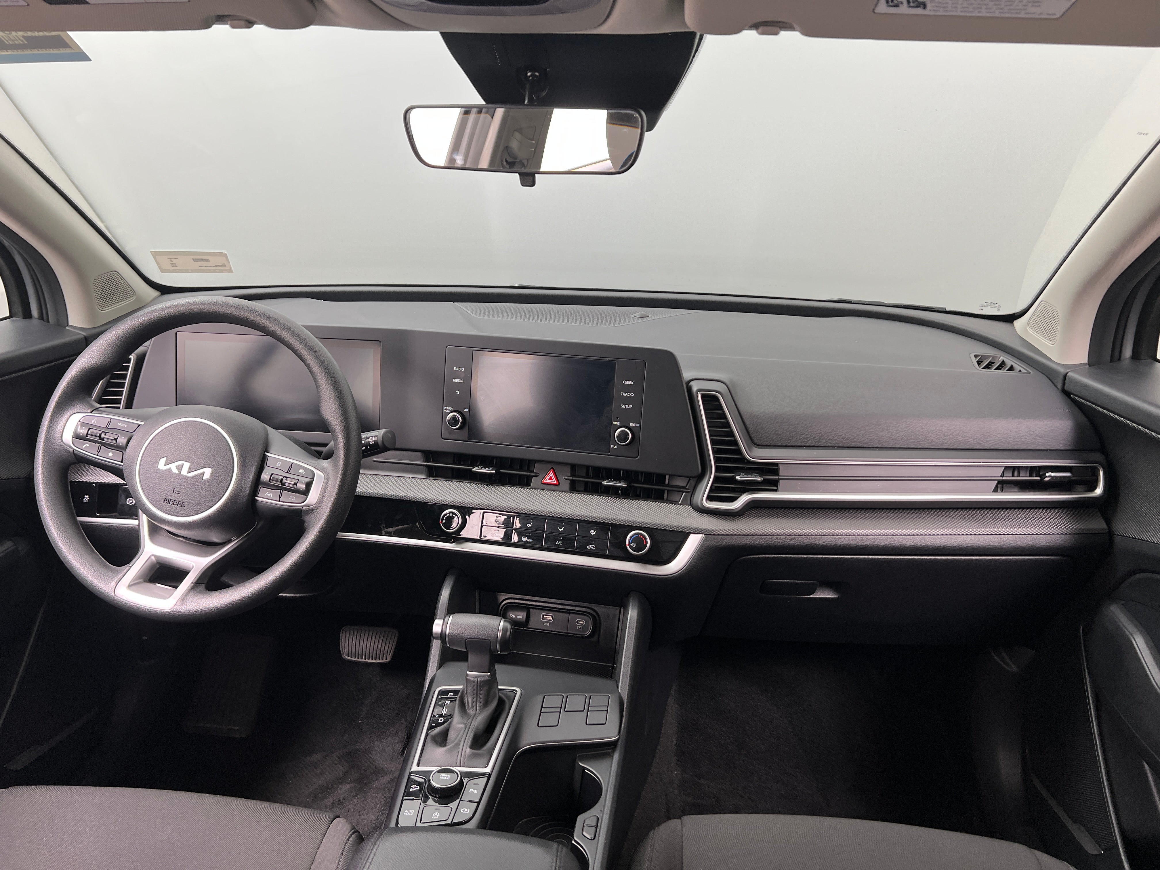 2024 Kia Sportage LX 3