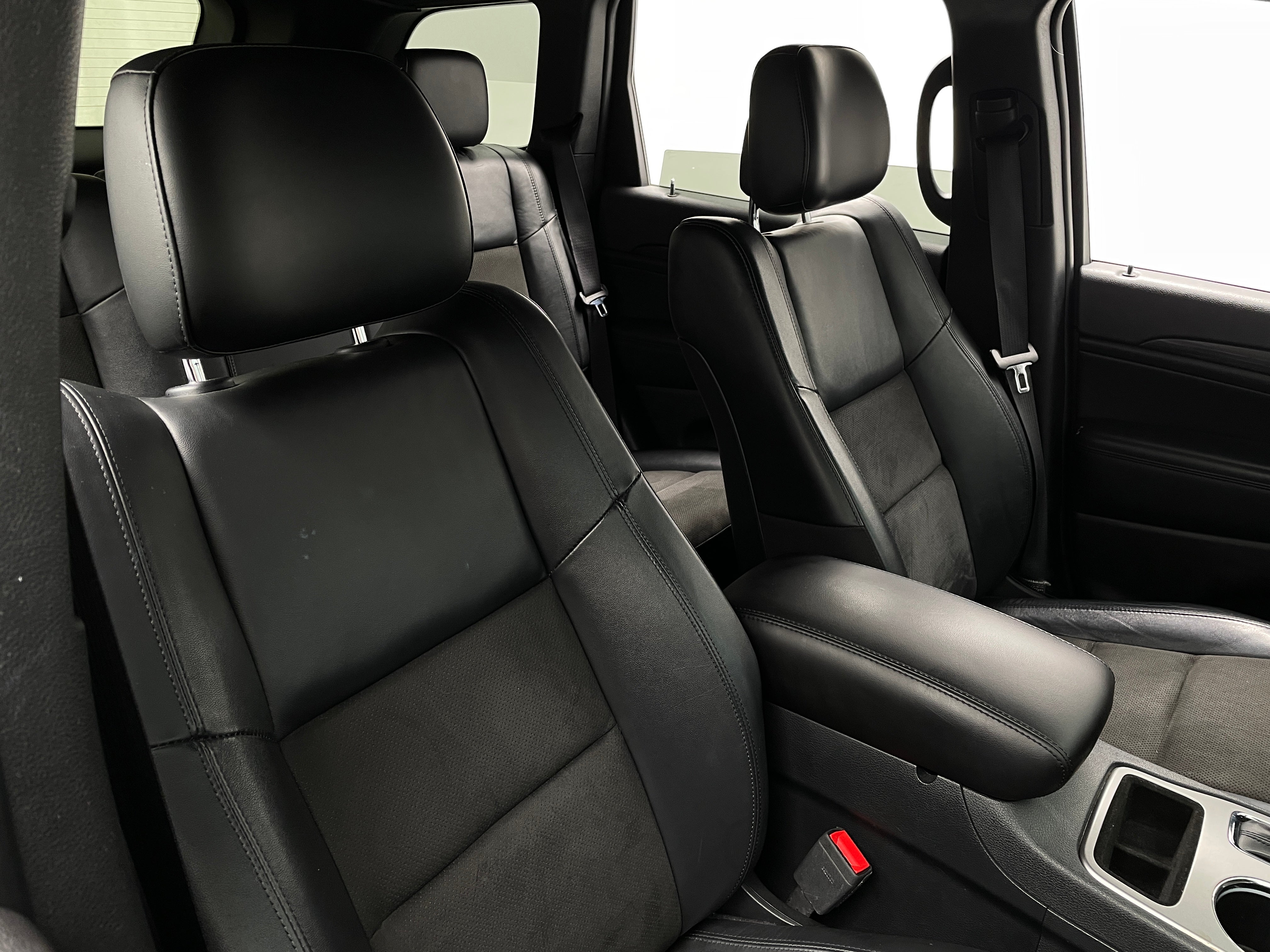 2020 Jeep Grand Cherokee Altitude 2