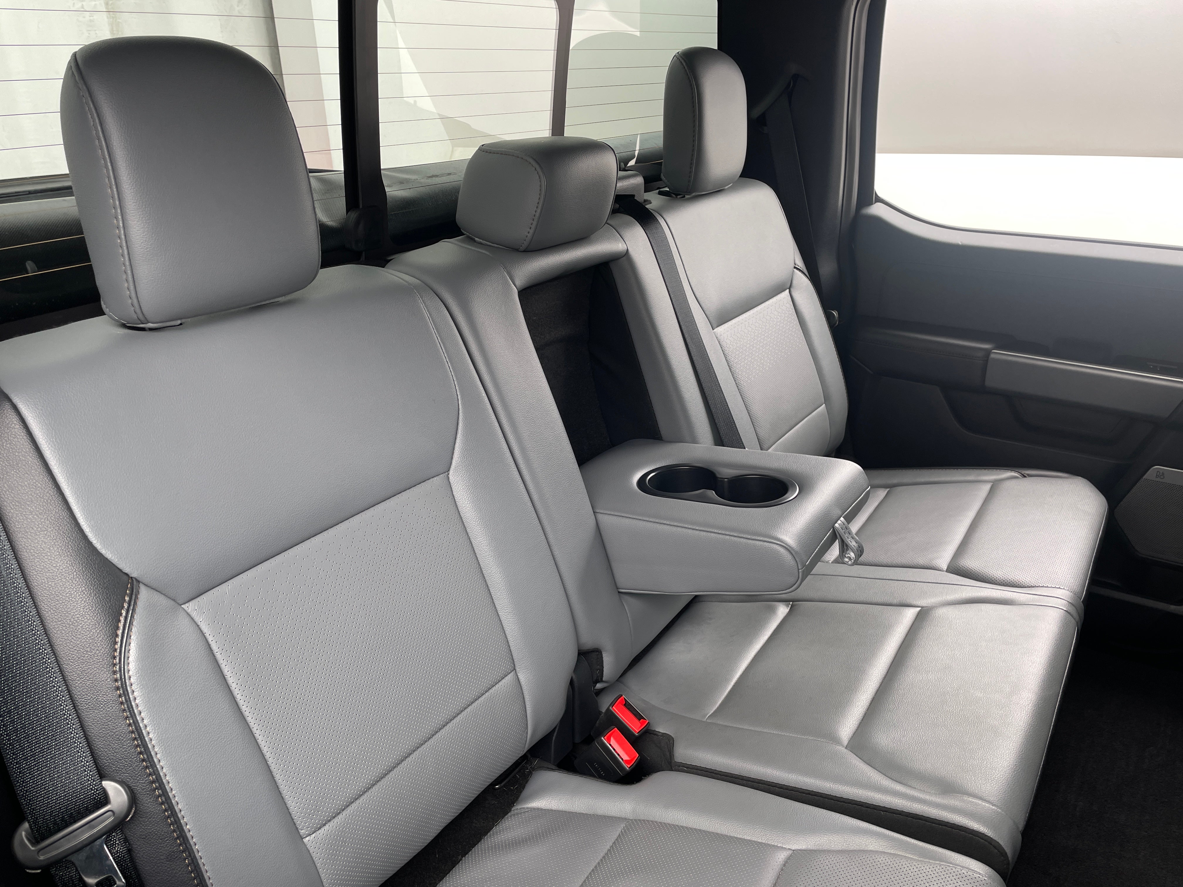 2023 Ford F-150 Lightning Lariat 5