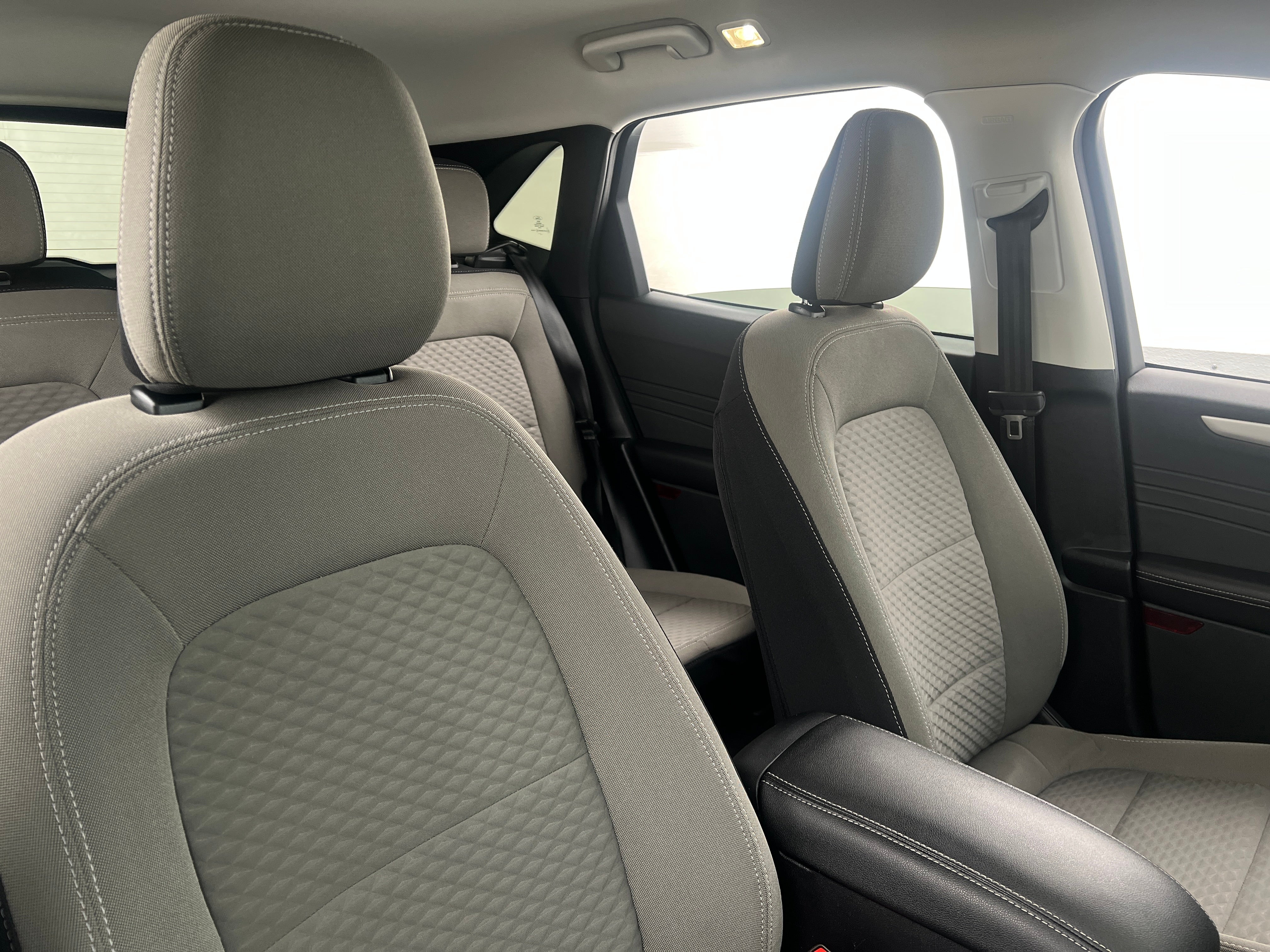 2022 Ford Escape SE 2
