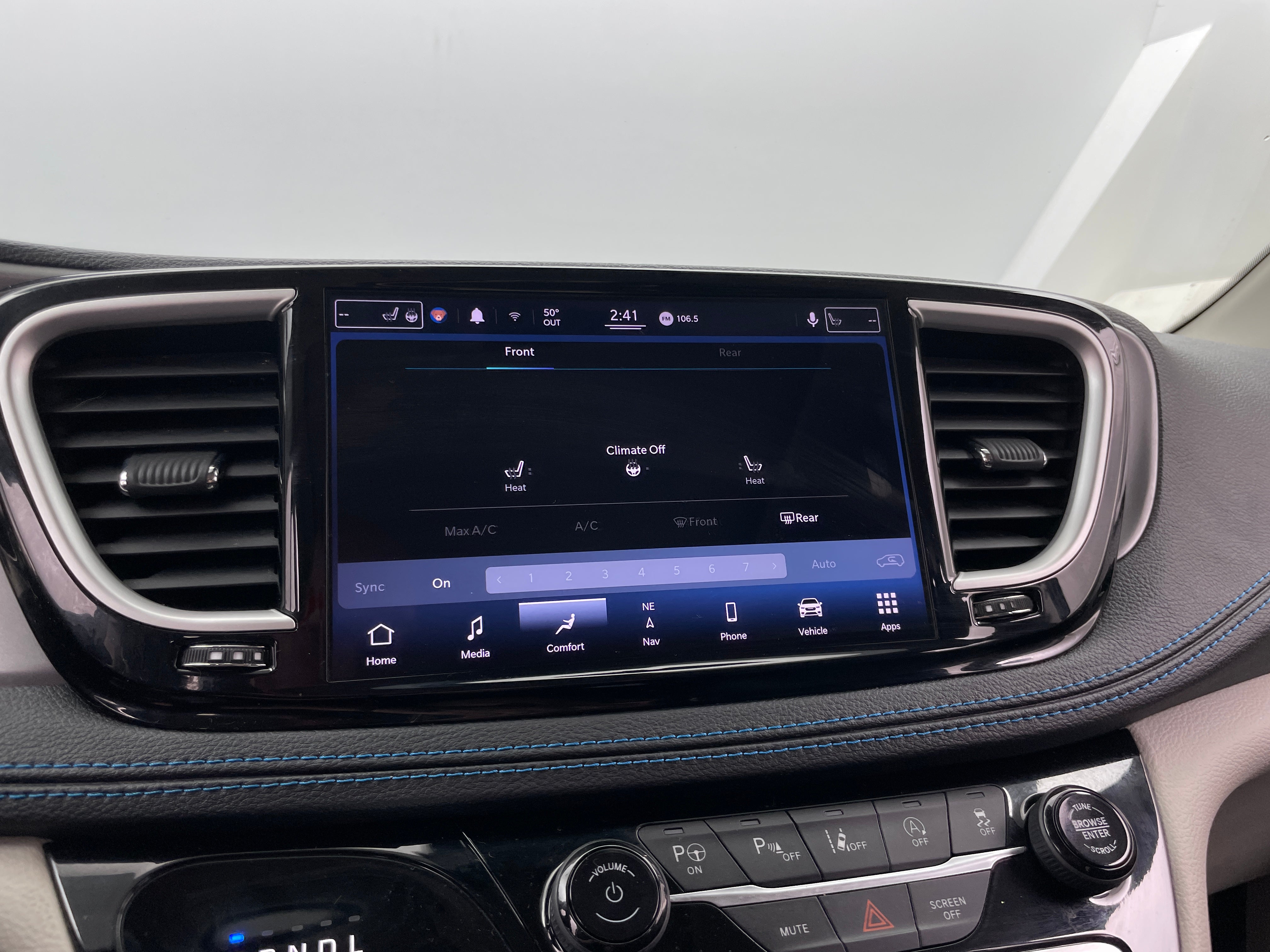2021 Chrysler Pacifica Touring L 3