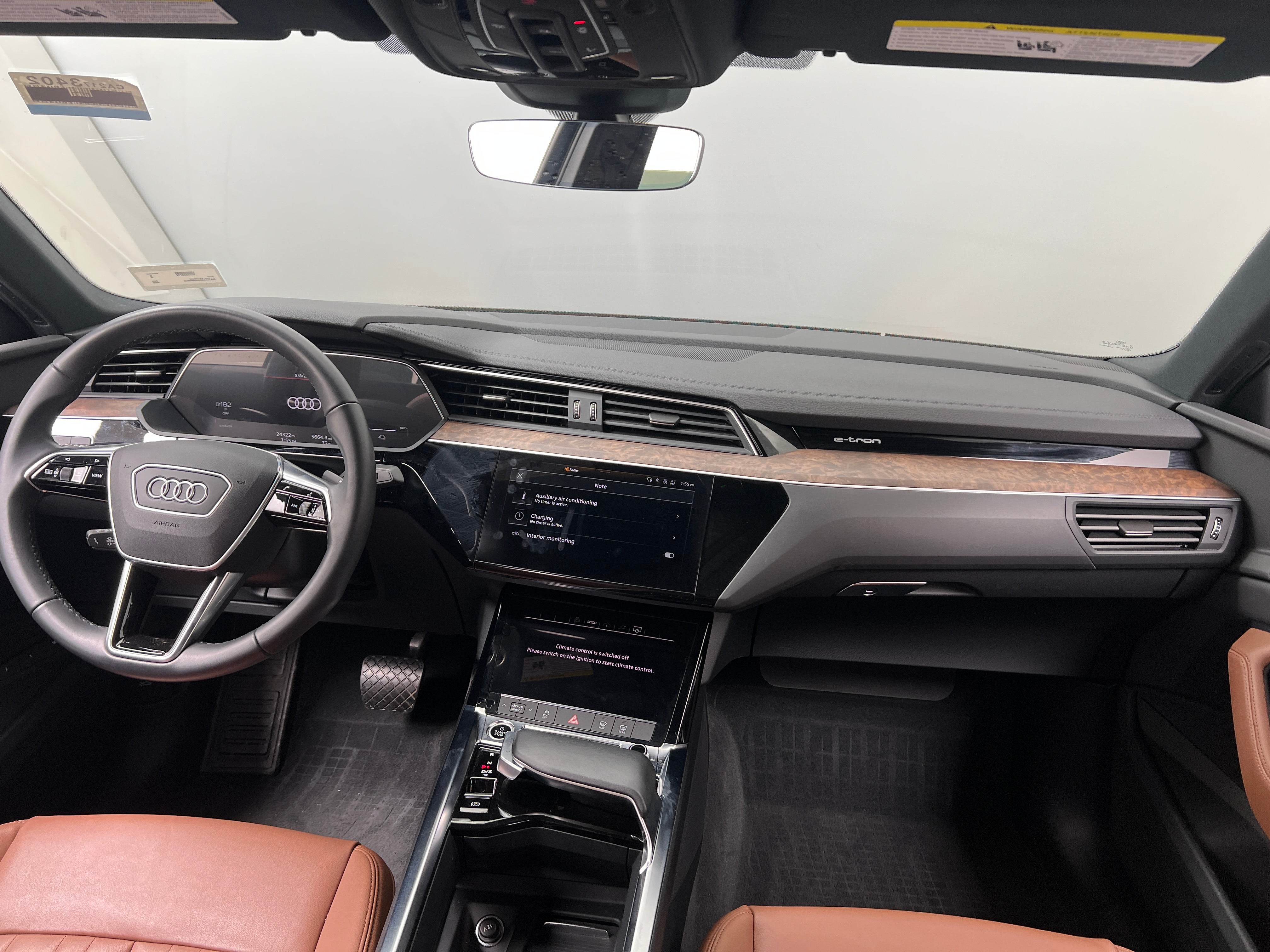 2022 Audi e-tron S Premium 2