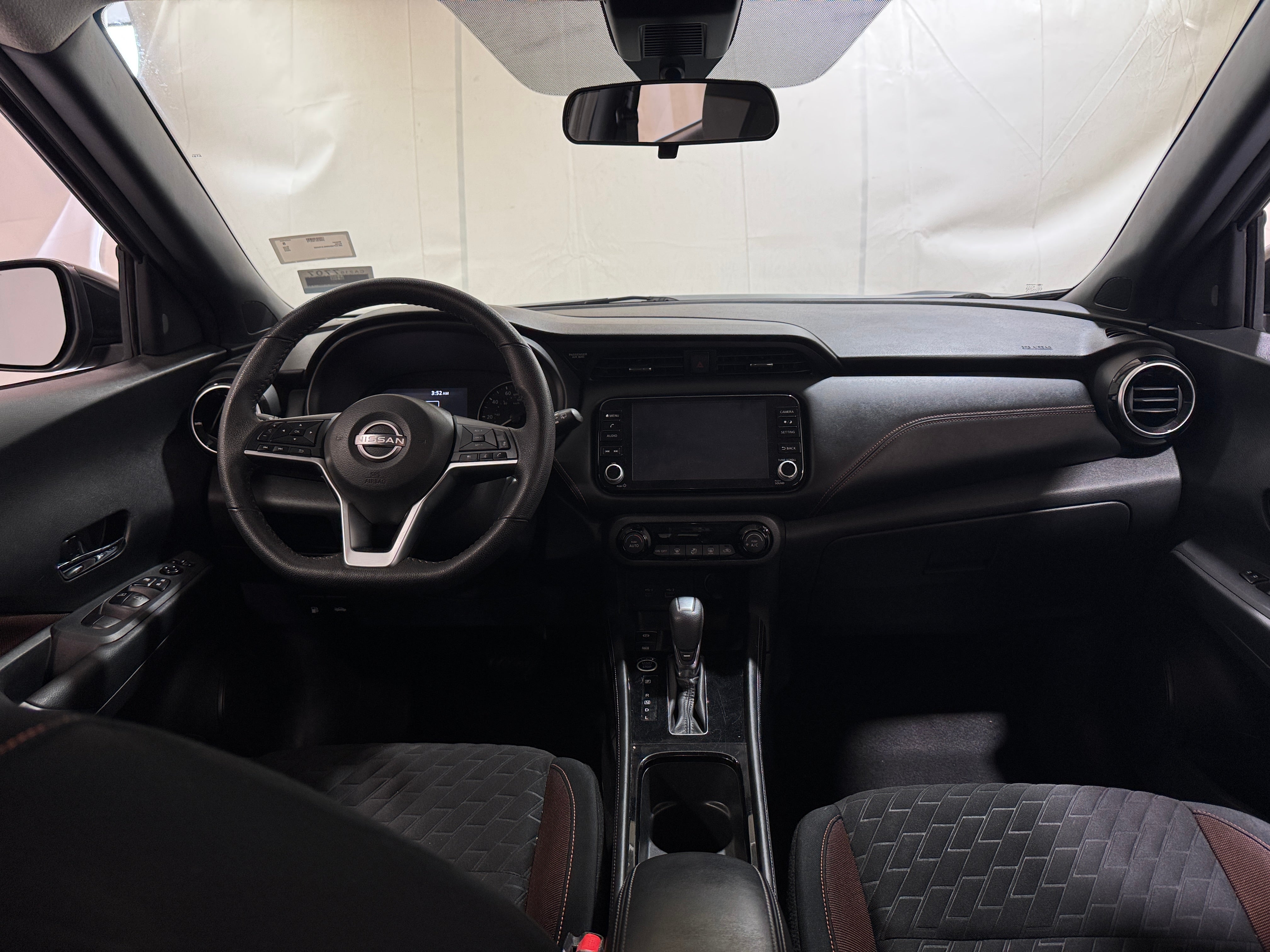 2022 Nissan Kicks SR 3