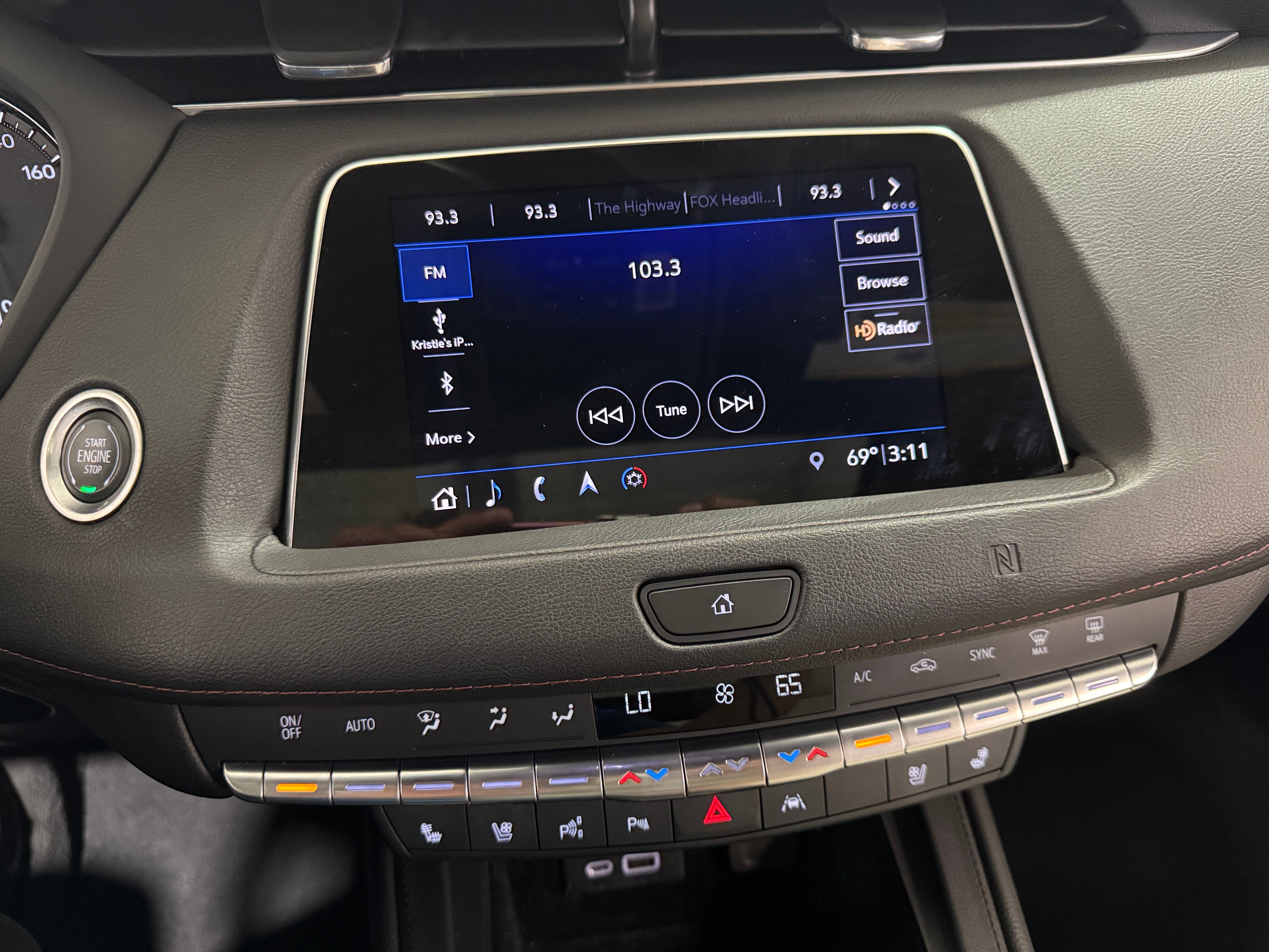 2019 Cadillac XT4 Sport 3