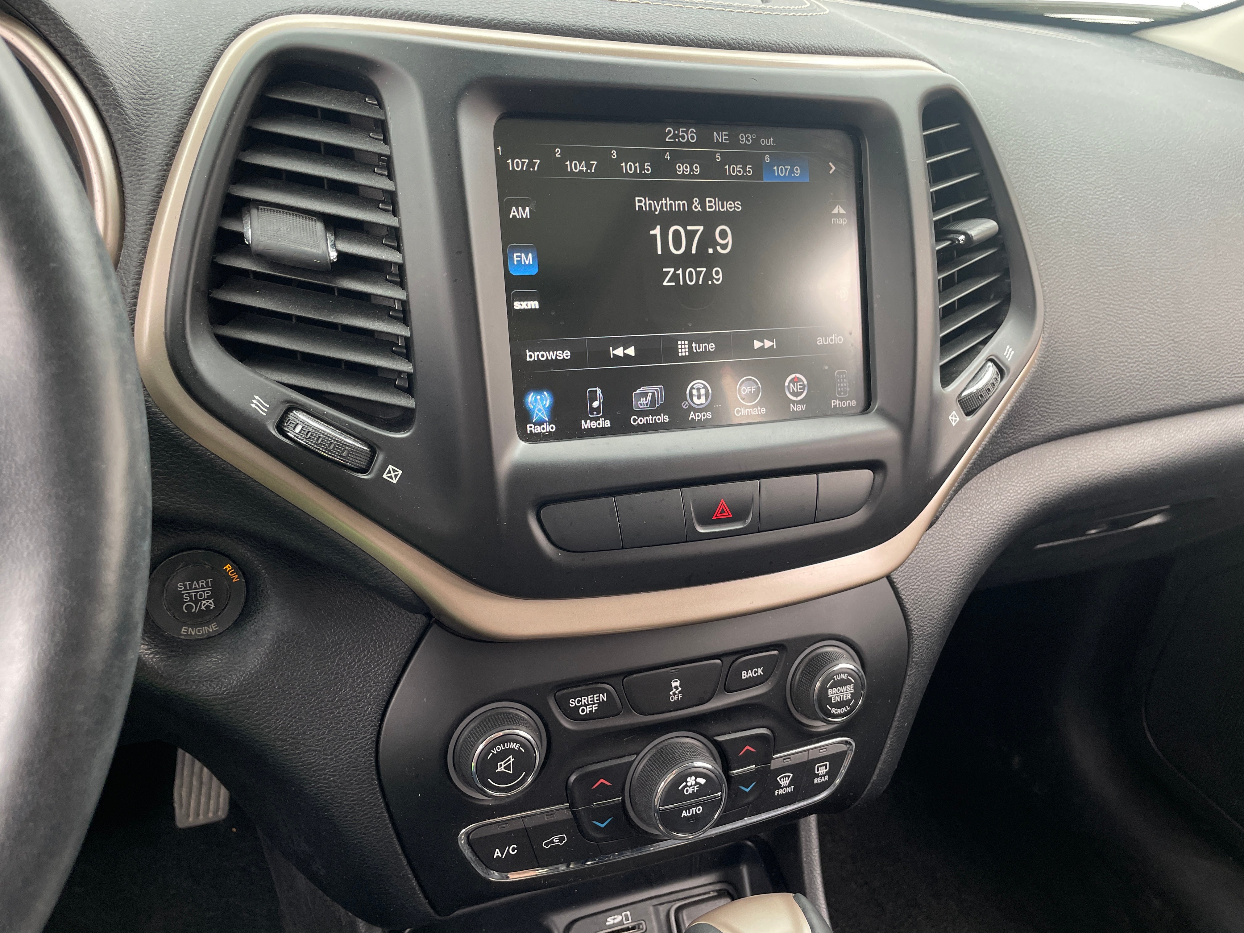2014 Jeep Cherokee Limited Edition 3