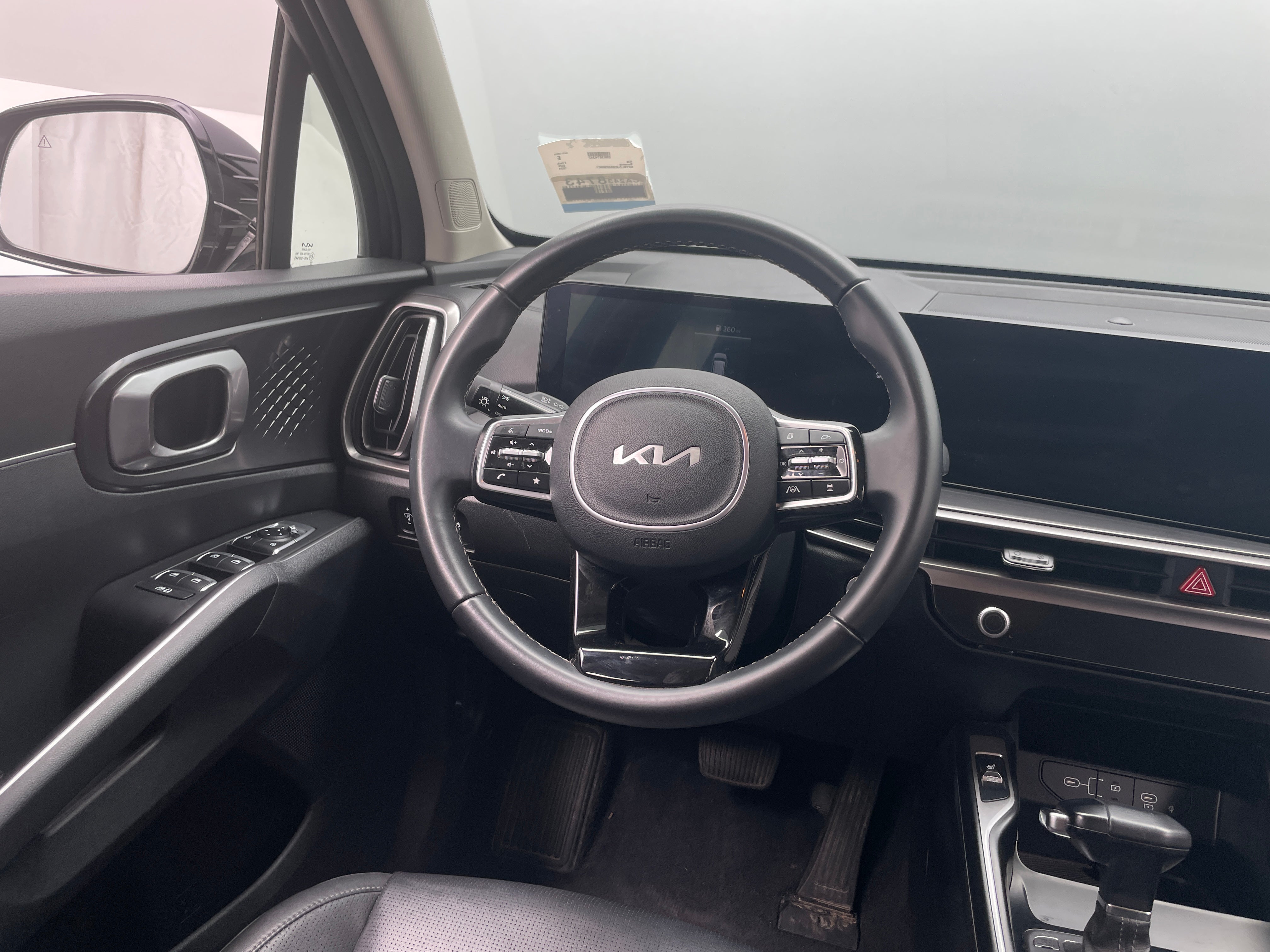 2024 Kia Sorento S 4